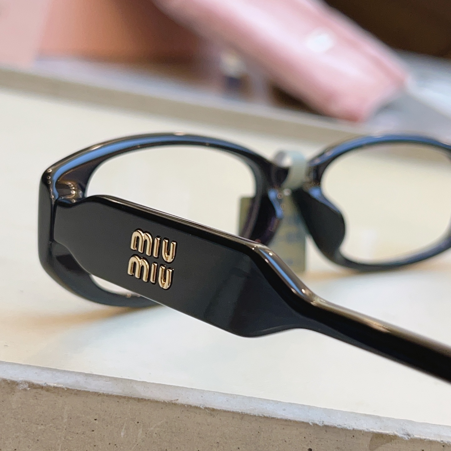 ，【MIUMI*】缪*缪新款太阳镜 高版本✨，Mod:MU 06ZV，SIZE:54口18-140