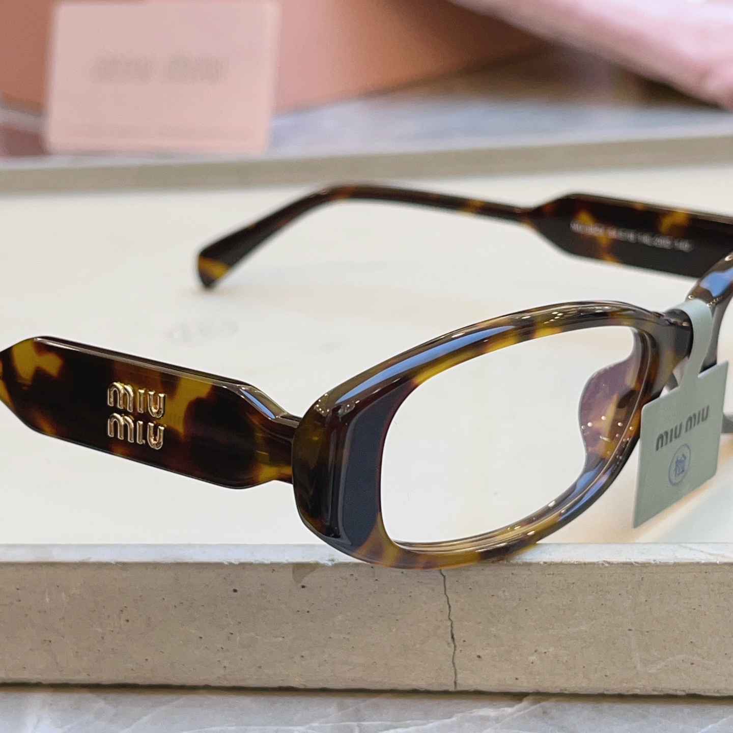 ，【MIUMI*】缪*缪新款太阳镜 高版本✨，Mod:MU 06ZV，SIZE:54口18-140