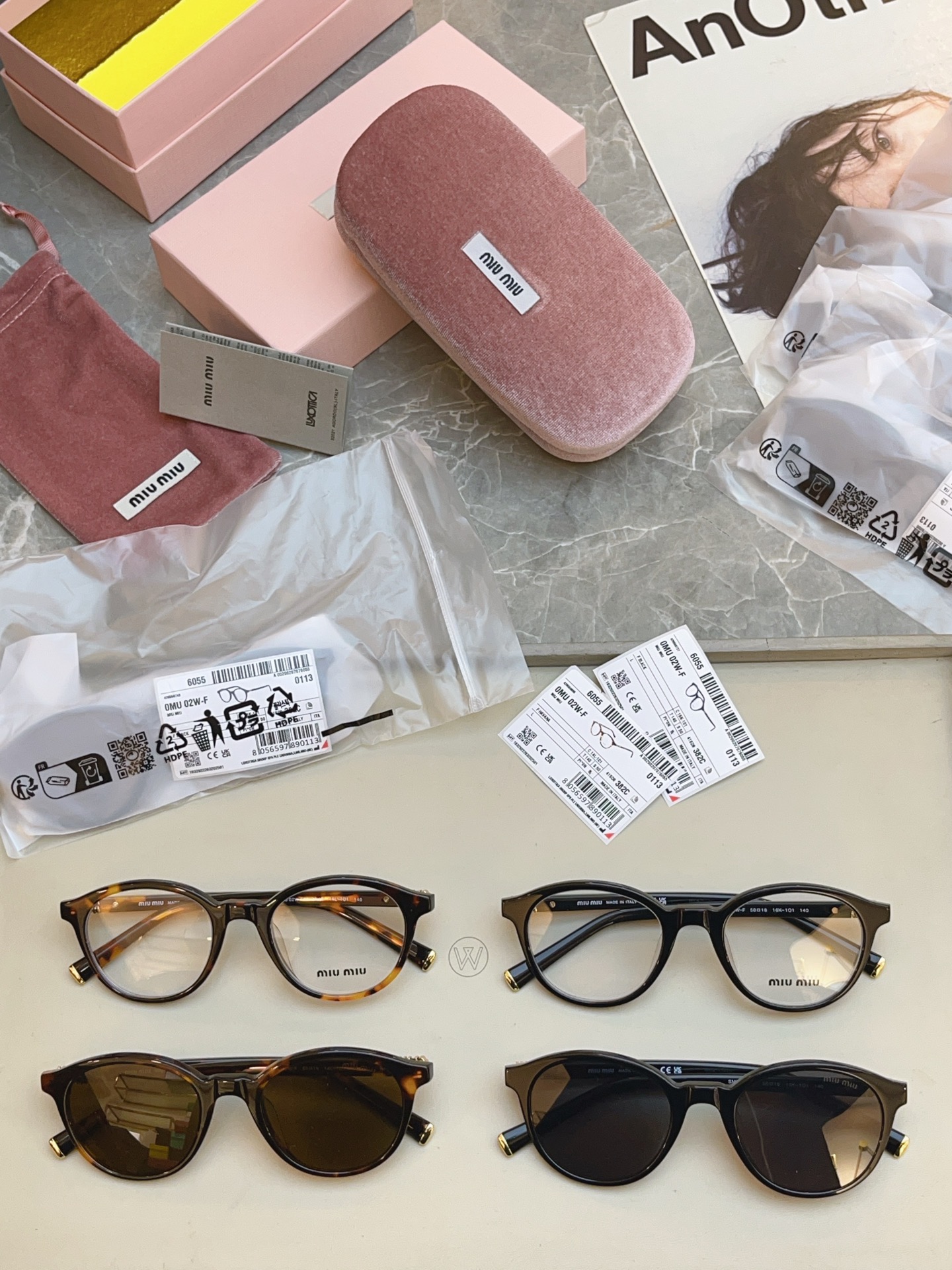 ，【MIUMI*】缪*缪新款太阳镜 高版本✨，Mod:SMU 02W-F，SIZE:50口18-140