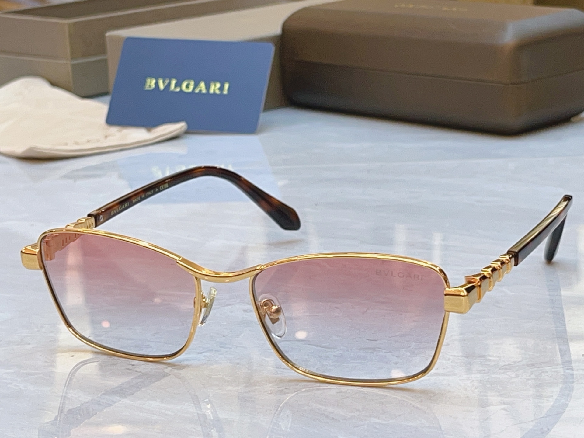 ，【BVLGA*】宝格*丽新款太阳镜，MODEL：BV 42356U，SIZE：59口18-148