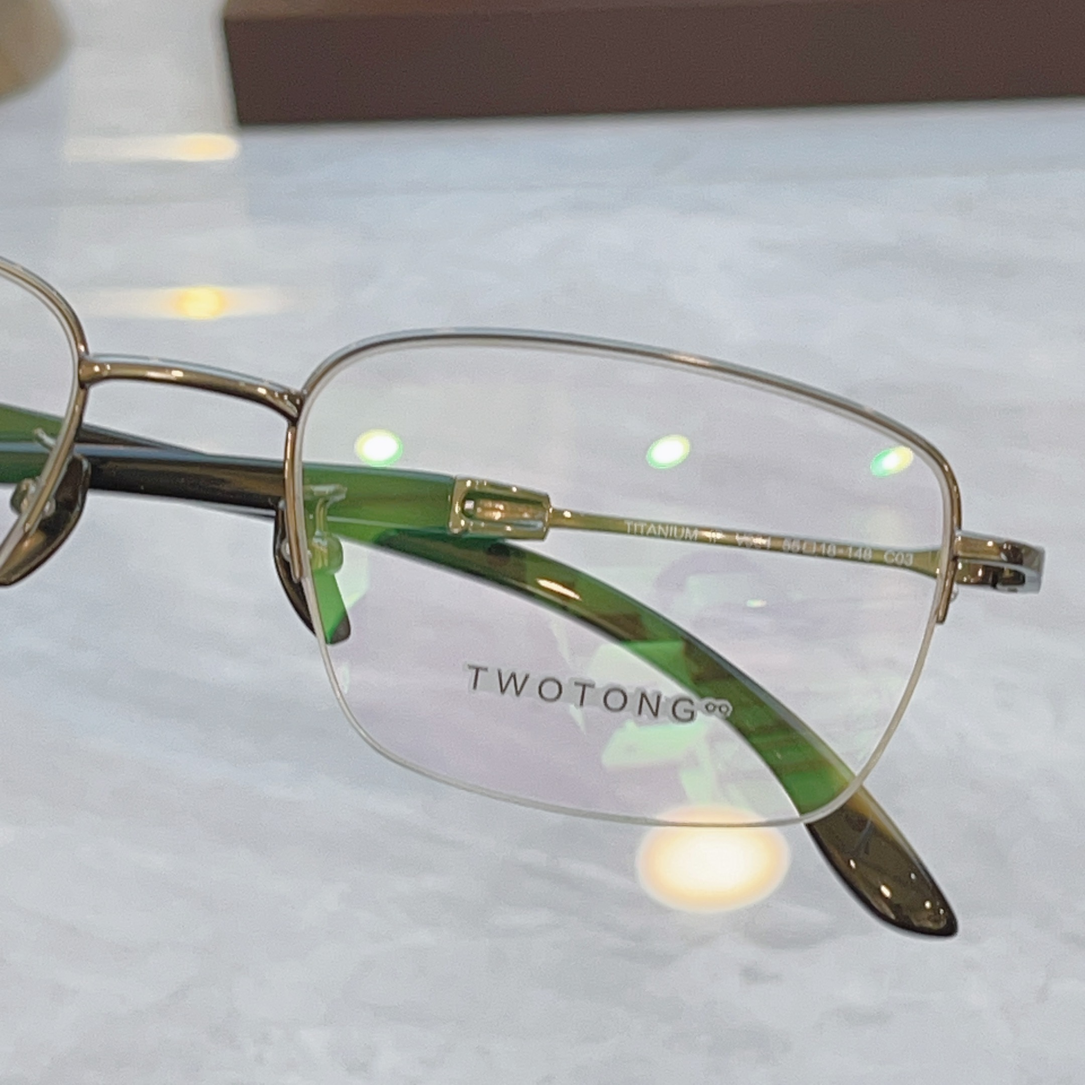 ，【TWOTONG】新款眼镜架，MODEL：V904，SIZE：55口18-148，钛框 牛角镜腿✨【配木盒+袋+牛角护