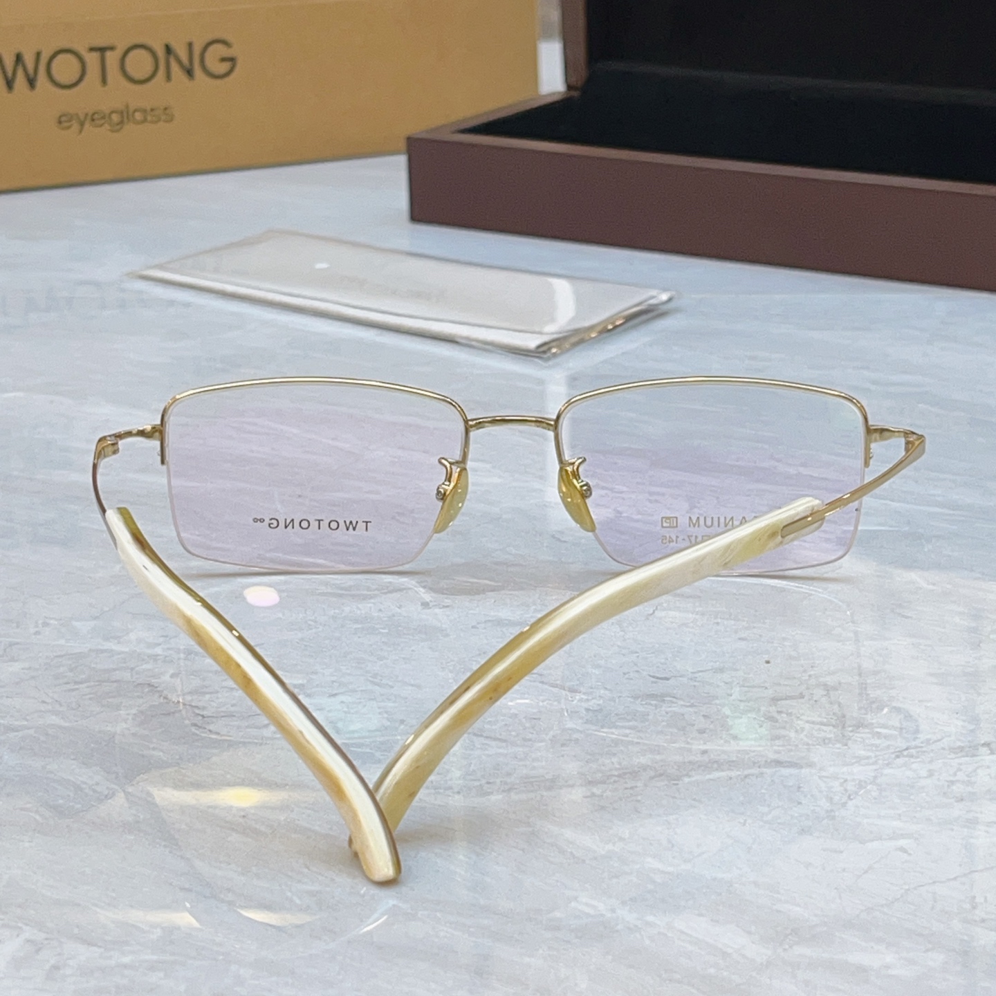 ，【TWOTONG】新款眼镜架，MODEL：V906，SIZE：55口17-145，钛框 牛角镜腿✨【配木盒+袋+牛角护