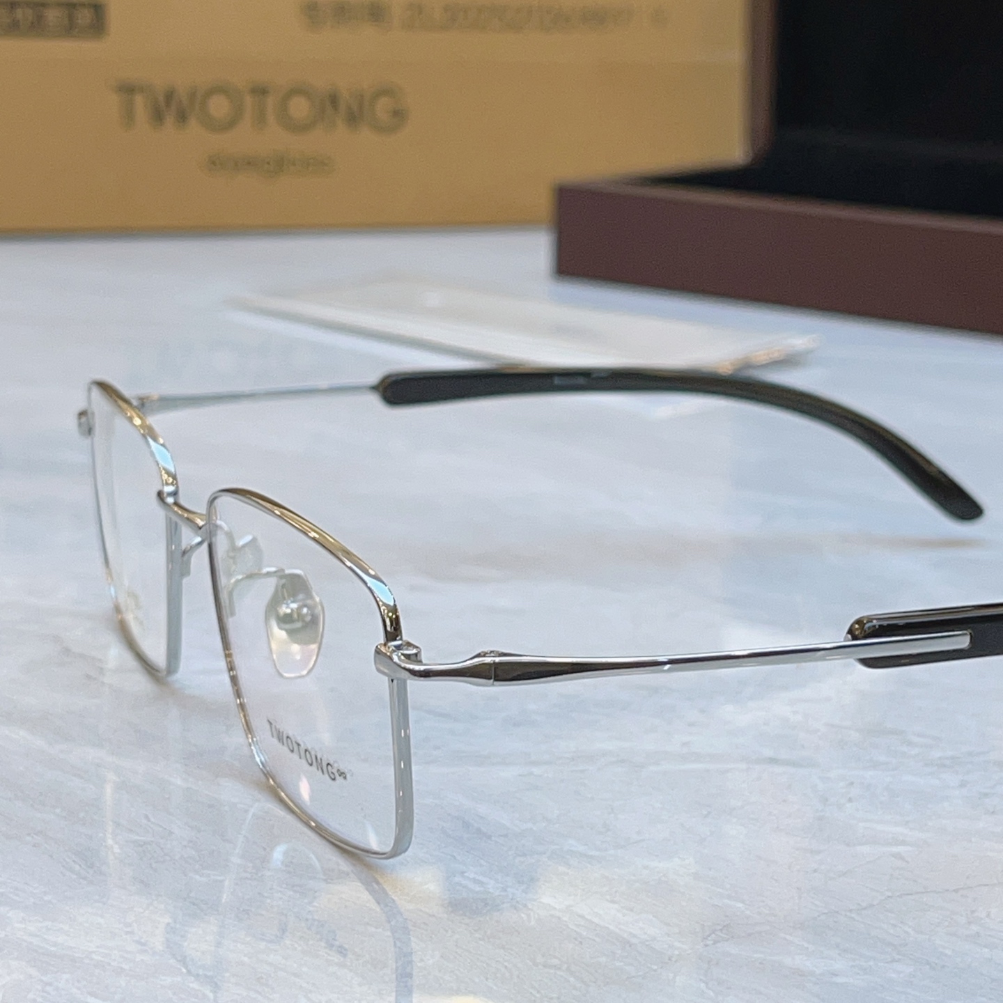 ，【TWOTONG】新款眼镜架，MODEL：V907，SIZE：53口17-145，钛框 牛角镜腿✨【配木盒+袋+牛角护