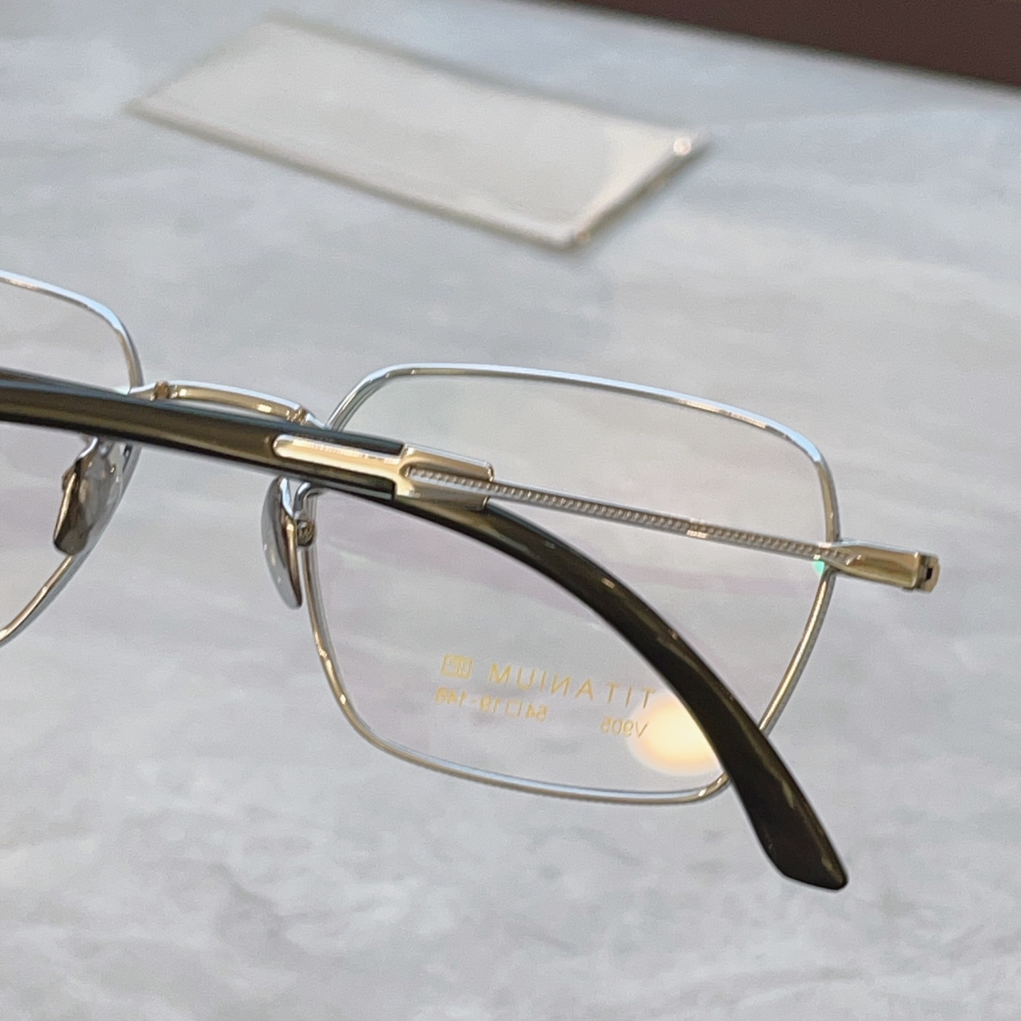 ，【TWOTONG】新款眼镜架，MODEL：V905，SIZE：54口19-148，钛框 牛角镜腿✨【配木盒+袋+牛角护