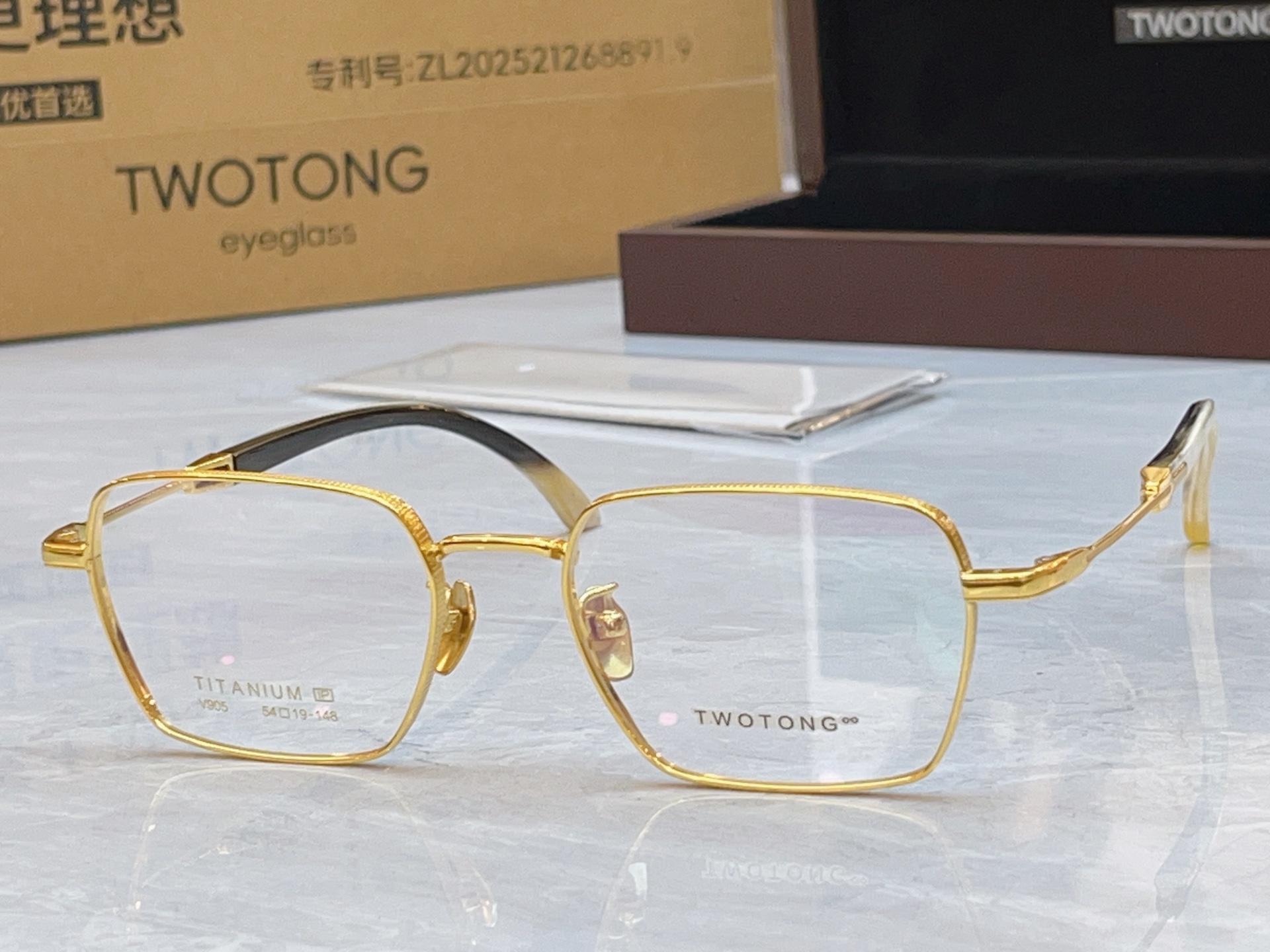 ，【TWOTONG】新款眼镜架，MODEL：V905，SIZE：54口19-148，钛框 牛角镜腿✨【配木盒+袋+牛角护