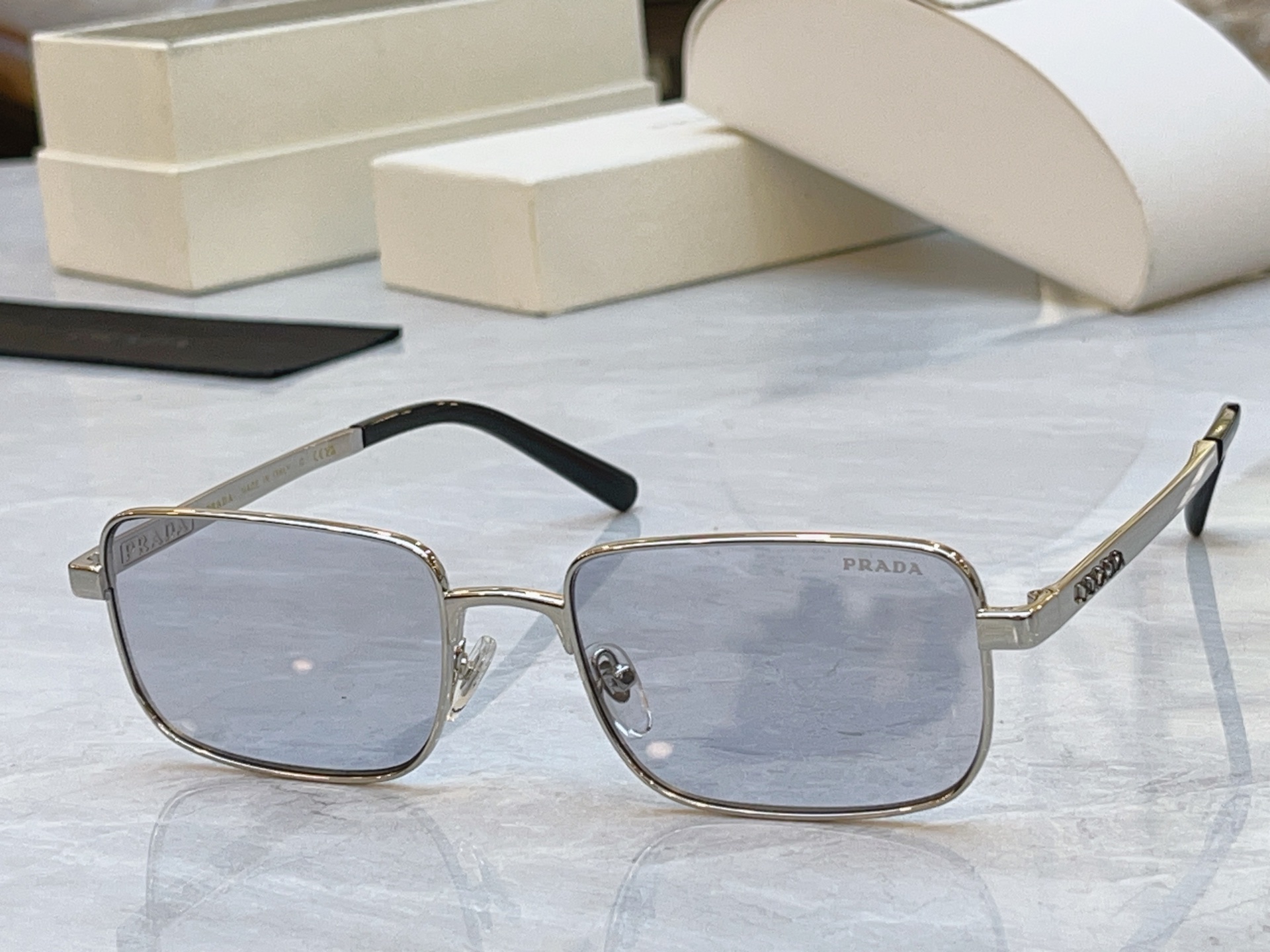，【PRAD*】普拉*达新款太阳镜🕶️ ，MODEL：PR D54S，SIZE：56口19-148