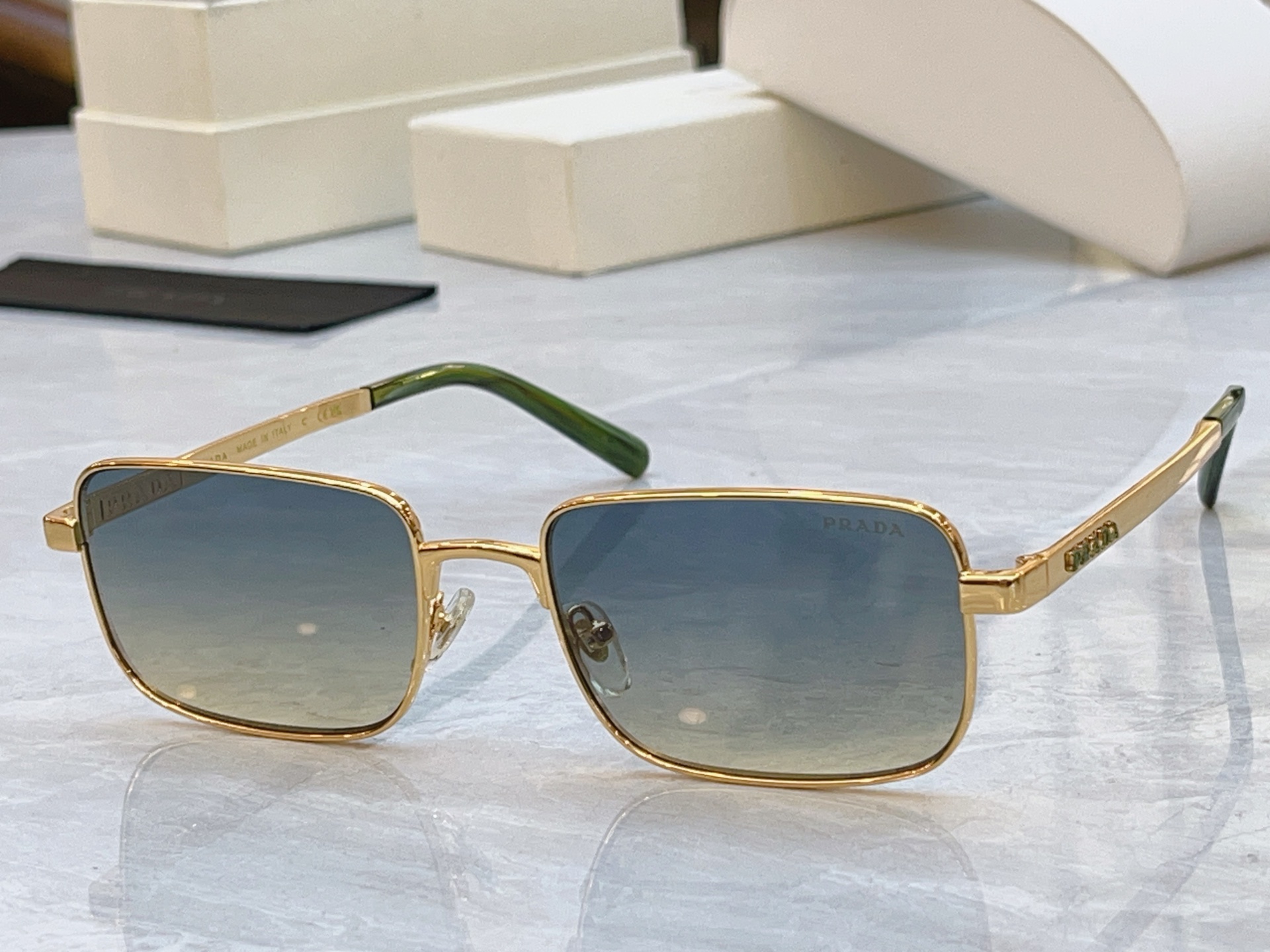 ，【PRAD*】普拉*达新款太阳镜🕶️ ，MODEL：PR D54S，SIZE：56口19-148