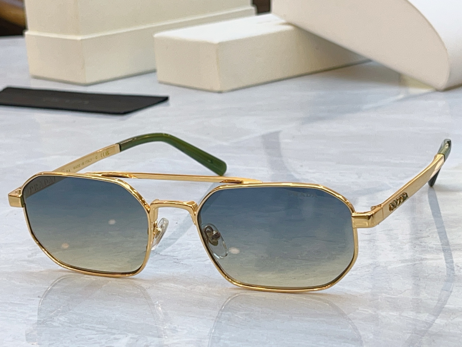 ，【PRAD*】普拉*达新款太阳镜🕶️ ，MODEL：PR D53S，SIZE：56口19-148