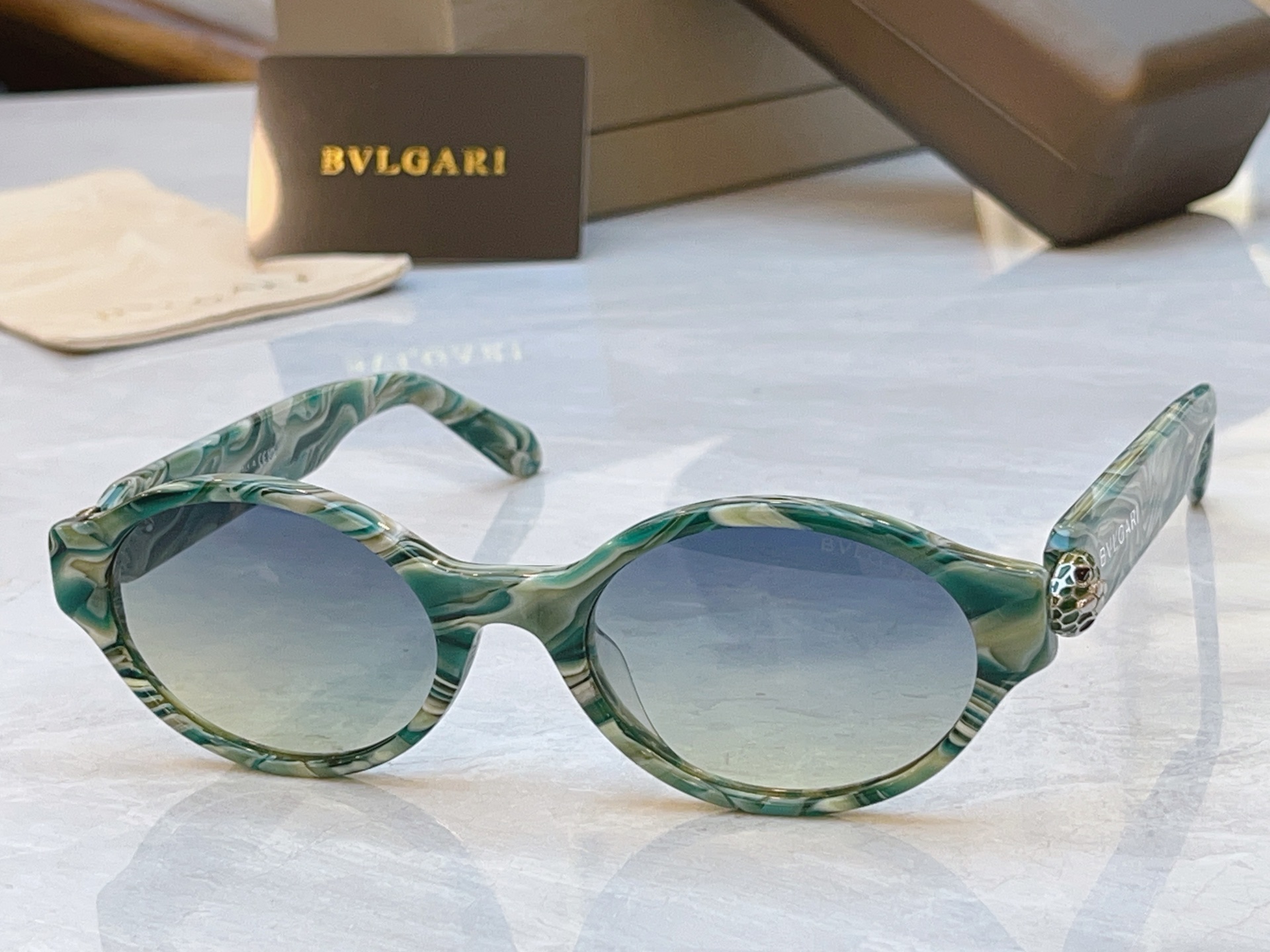 ，【BVLGA*】宝格*丽新款太阳镜，MODEL：BV 9045B，SIZE：53口20-148