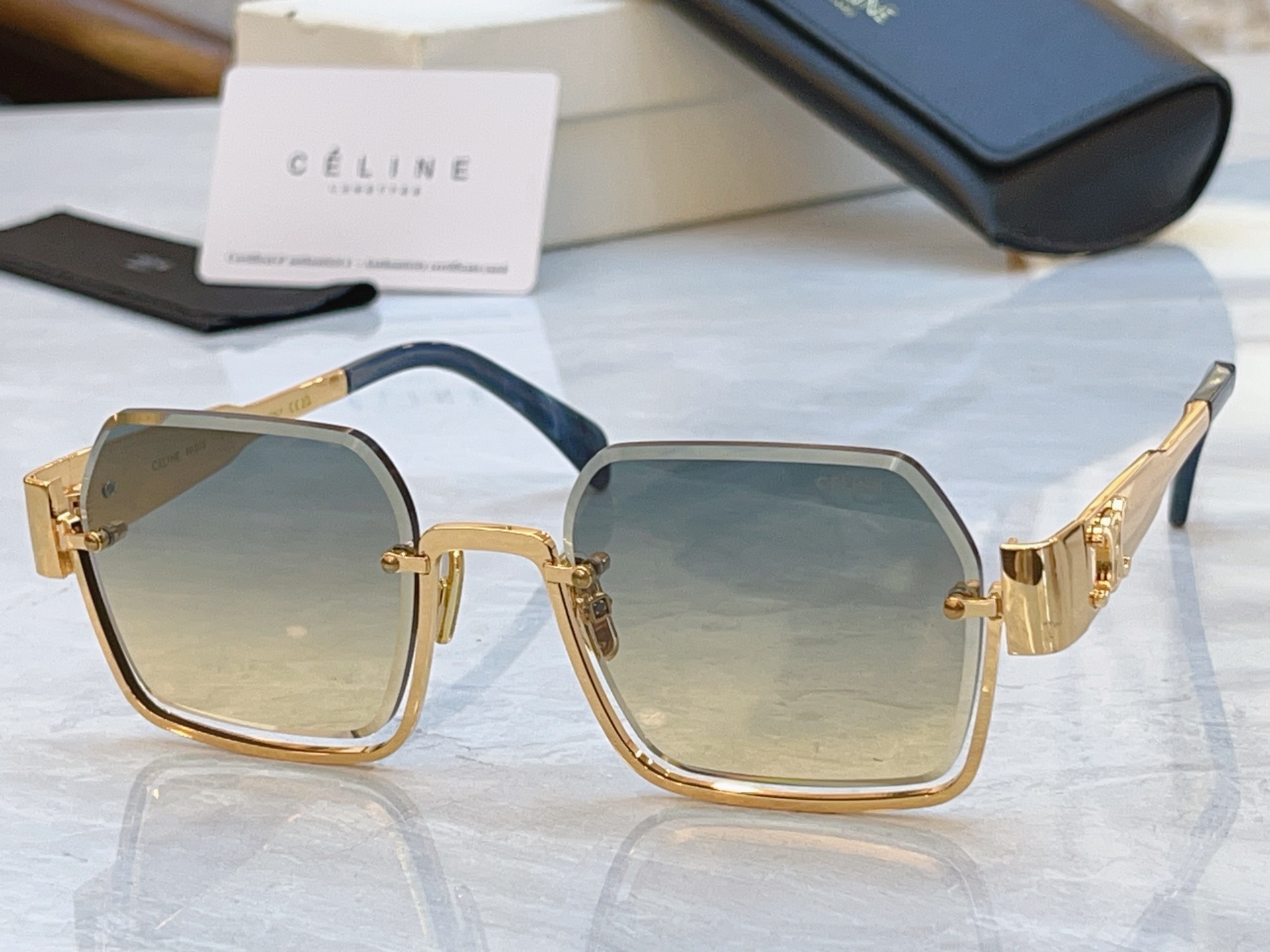 ，【CELIN*】赛*琳新款太阳镜， MODEL:CL42133U，SIZE: 53口21-145