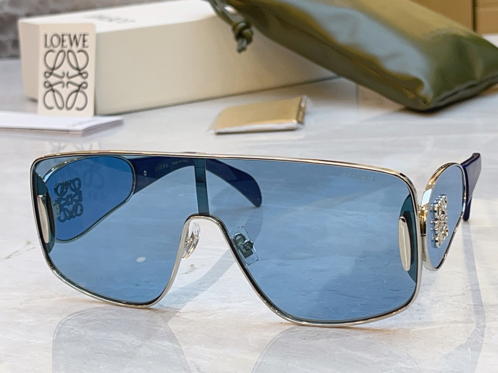 ，【LOEW*】罗意*威新款太阳镜， MODEL：LW5094S，SIZE：141口0-142