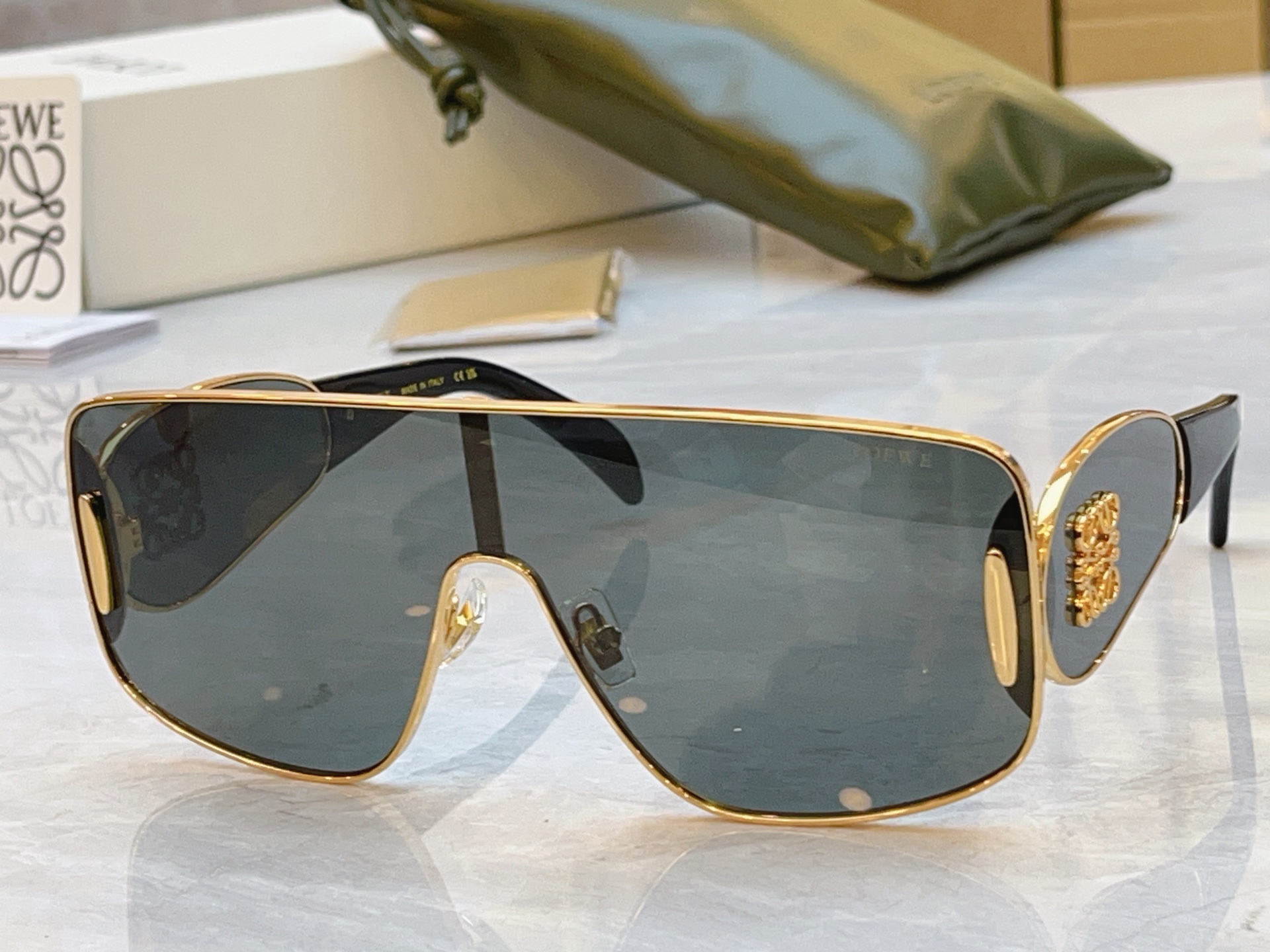 ，【LOEW*】罗意*威新款太阳镜， MODEL：LW5094S，SIZE：141口0-142