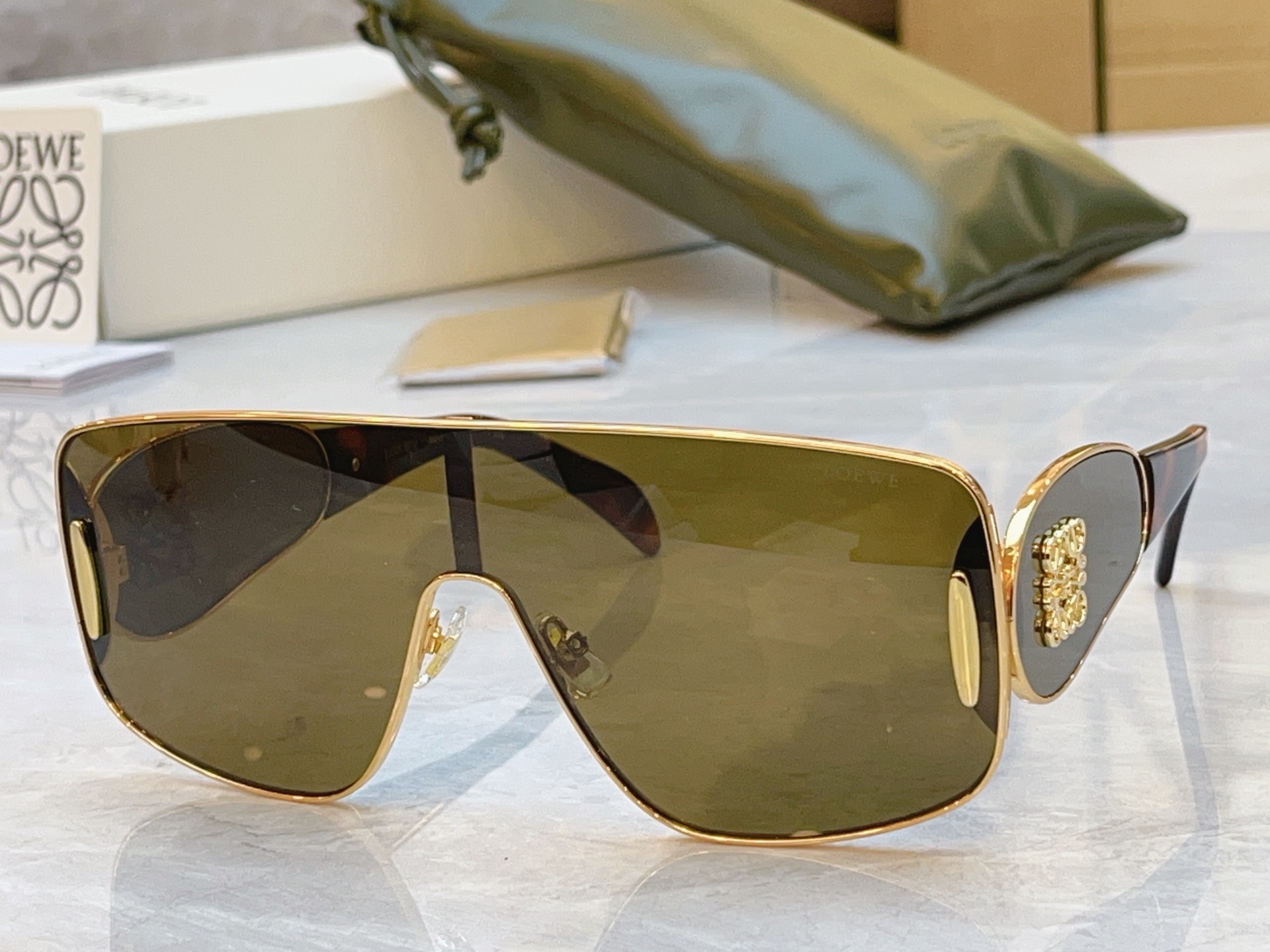 ，【LOEW*】罗意*威新款太阳镜， MODEL：LW5094S，SIZE：141口0-142