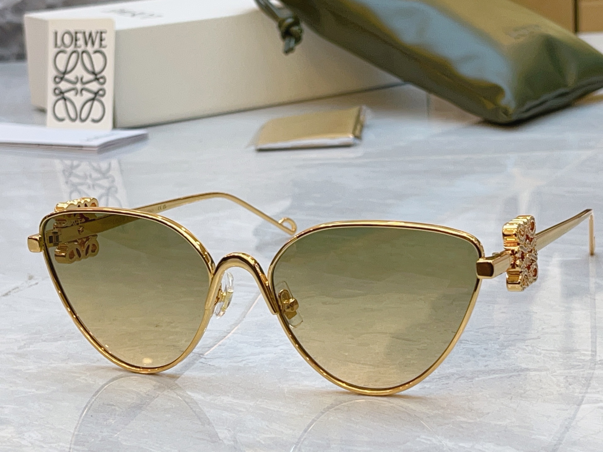 ，【LOEW*】罗意*威新款太阳镜， MODEL：LW1734LS，SIZE：58口18-143