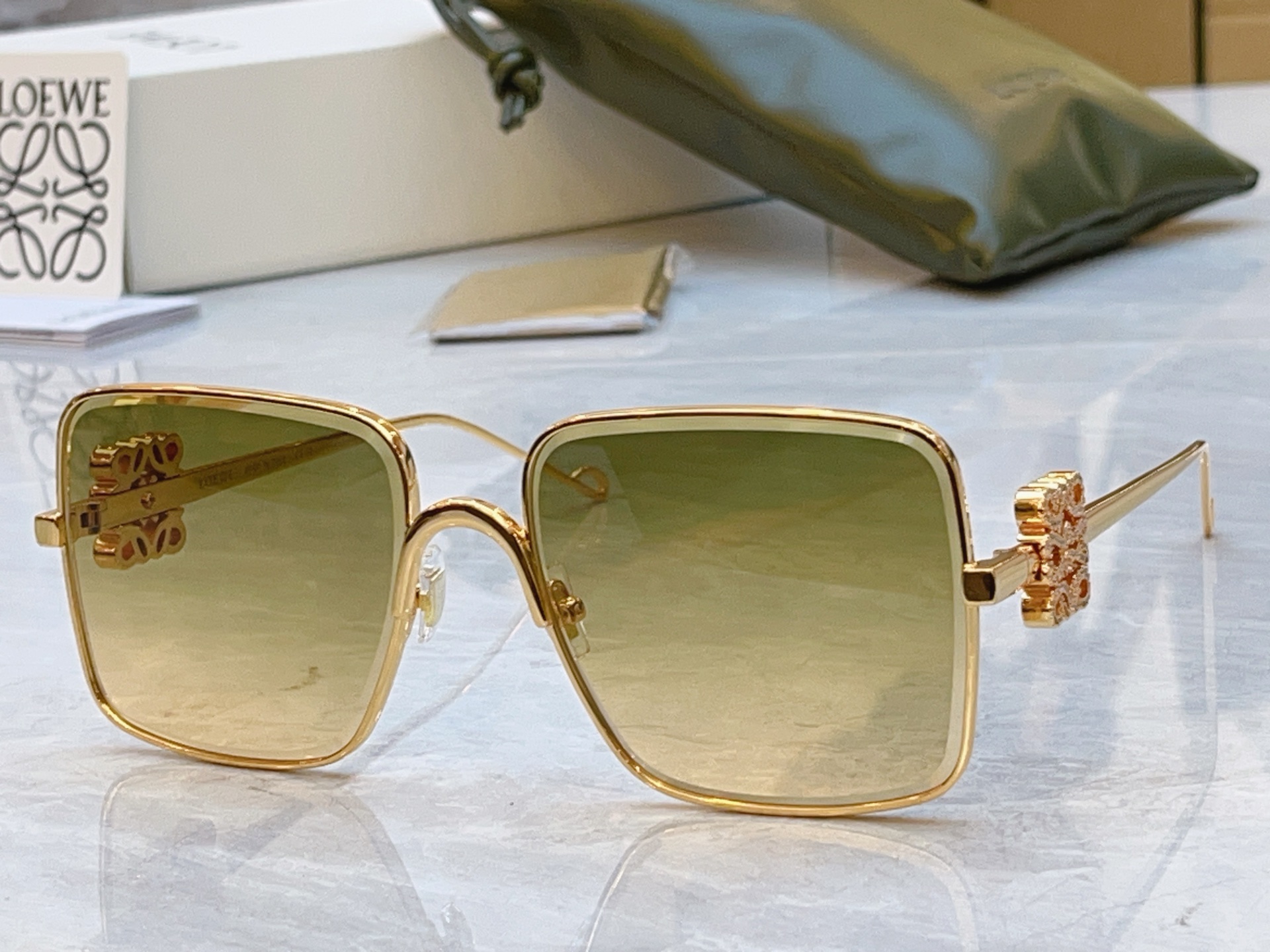 ，【LOEW*】罗意*威新款太阳镜， MODEL：LW1732LS，SIZE：58口18-143