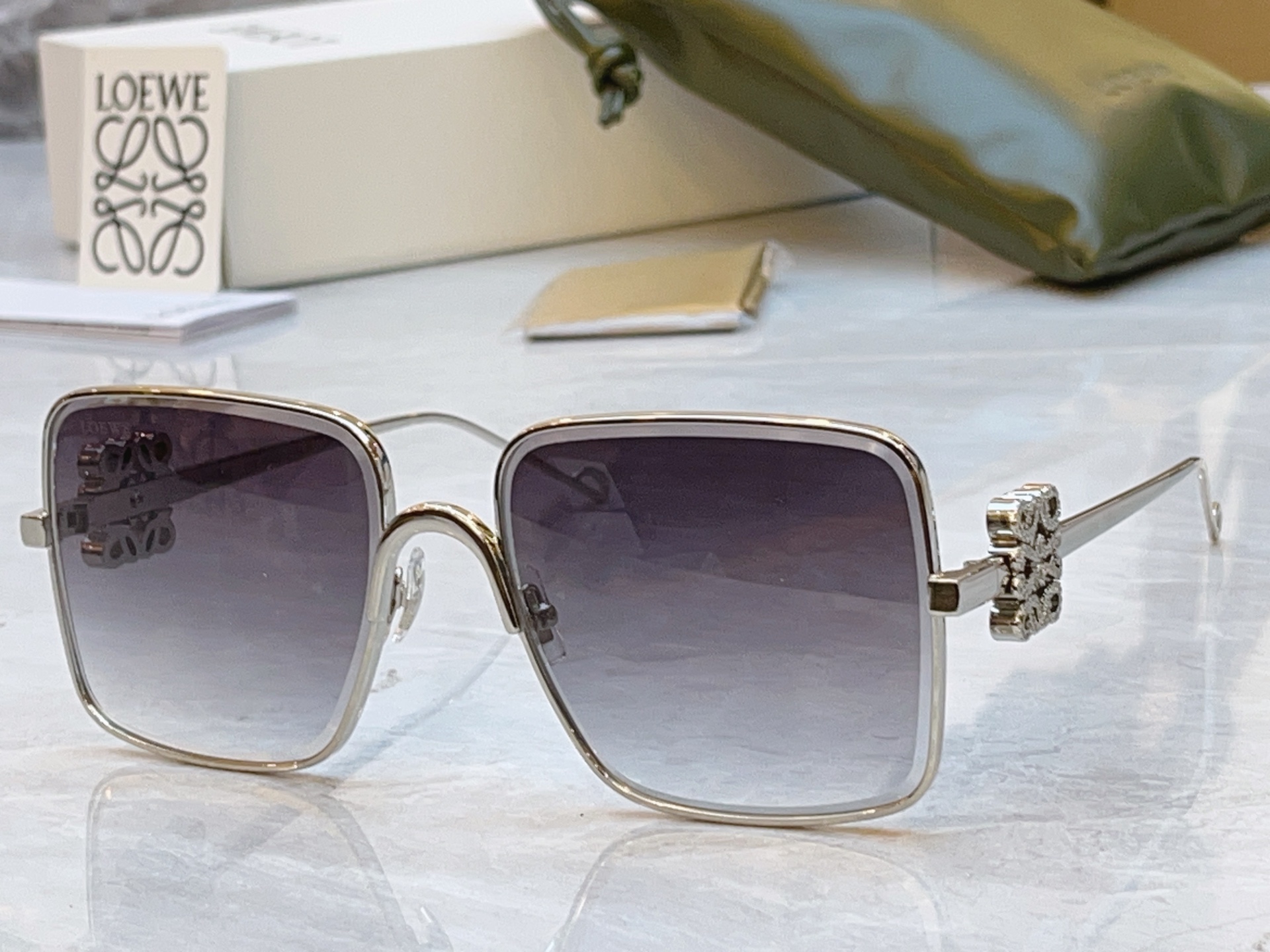 ，【LOEW*】罗意*威新款太阳镜， MODEL：LW1732LS，SIZE：58口18-143
