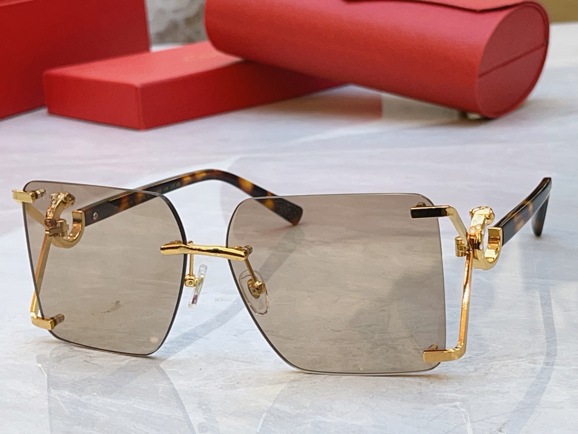 ，【CARTIE*】卡地*亚新款太阳镜，CT7196S，size: 56口18-138