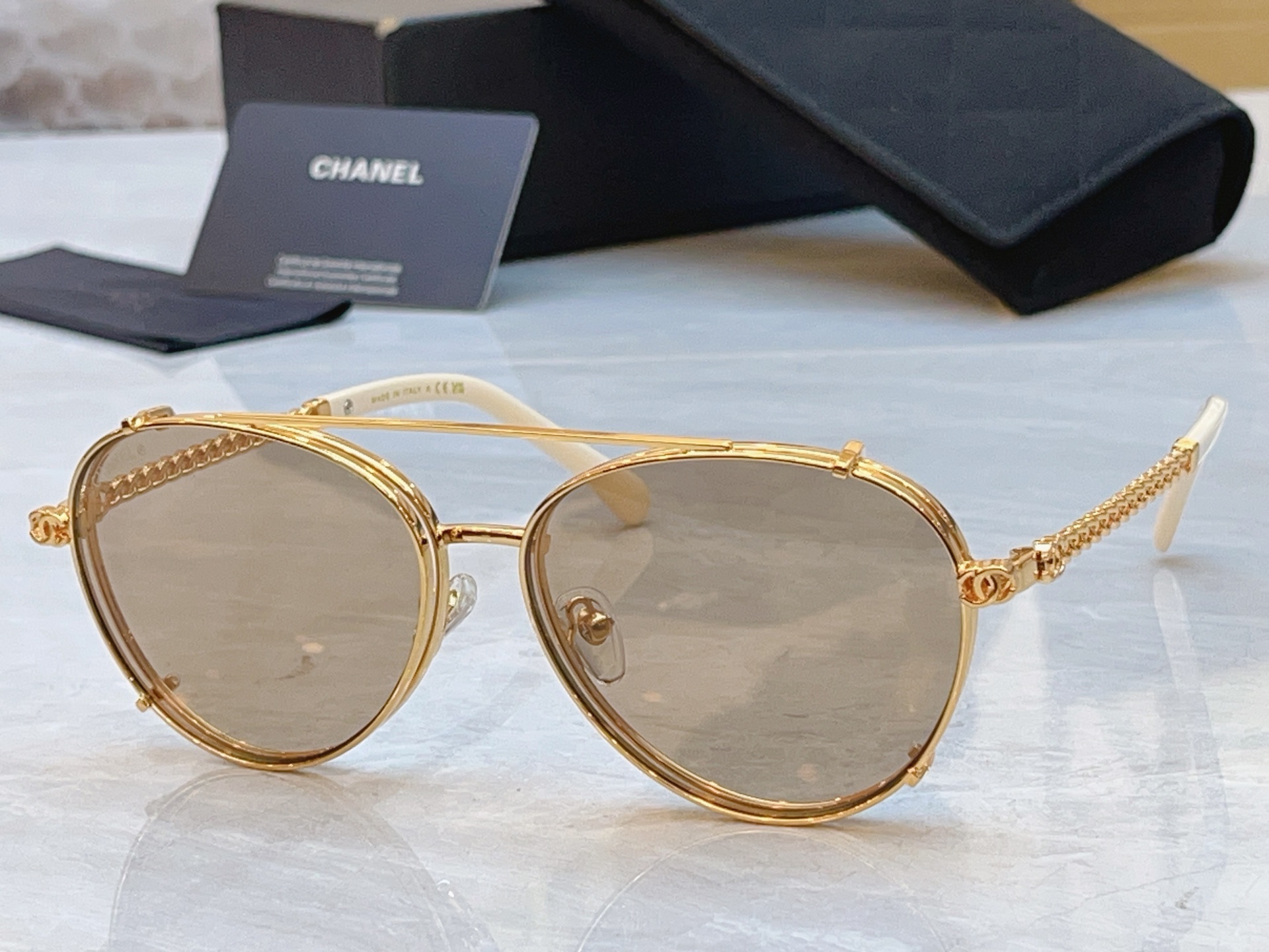 ，【CHANE*】香奈儿新款太阳镜，MODEL：A95110，SIZE：58口15-145