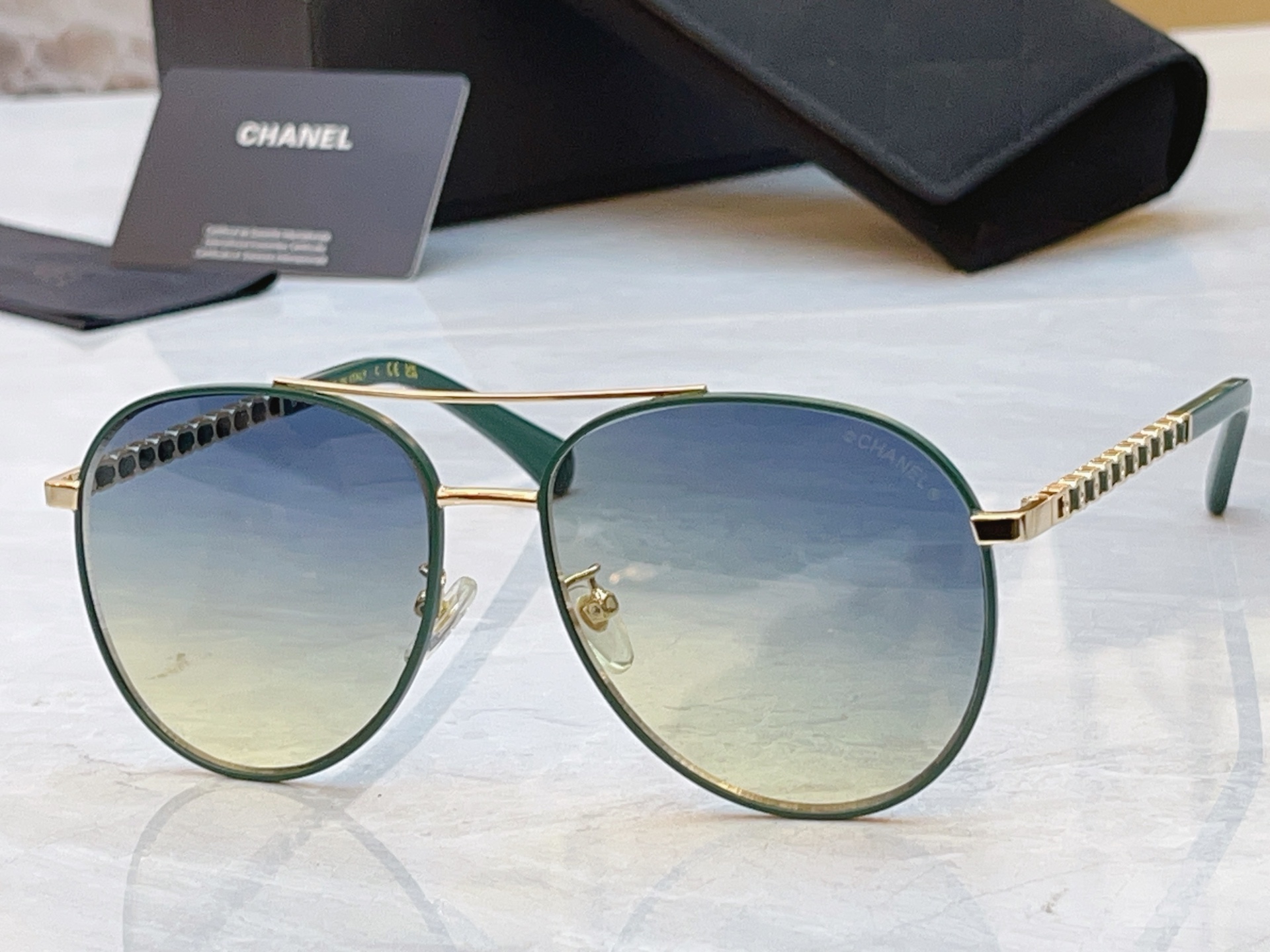 ，【CHANE*】香奈儿新款太阳镜，MODEL：CH5561Q，SIZE：56口15-145