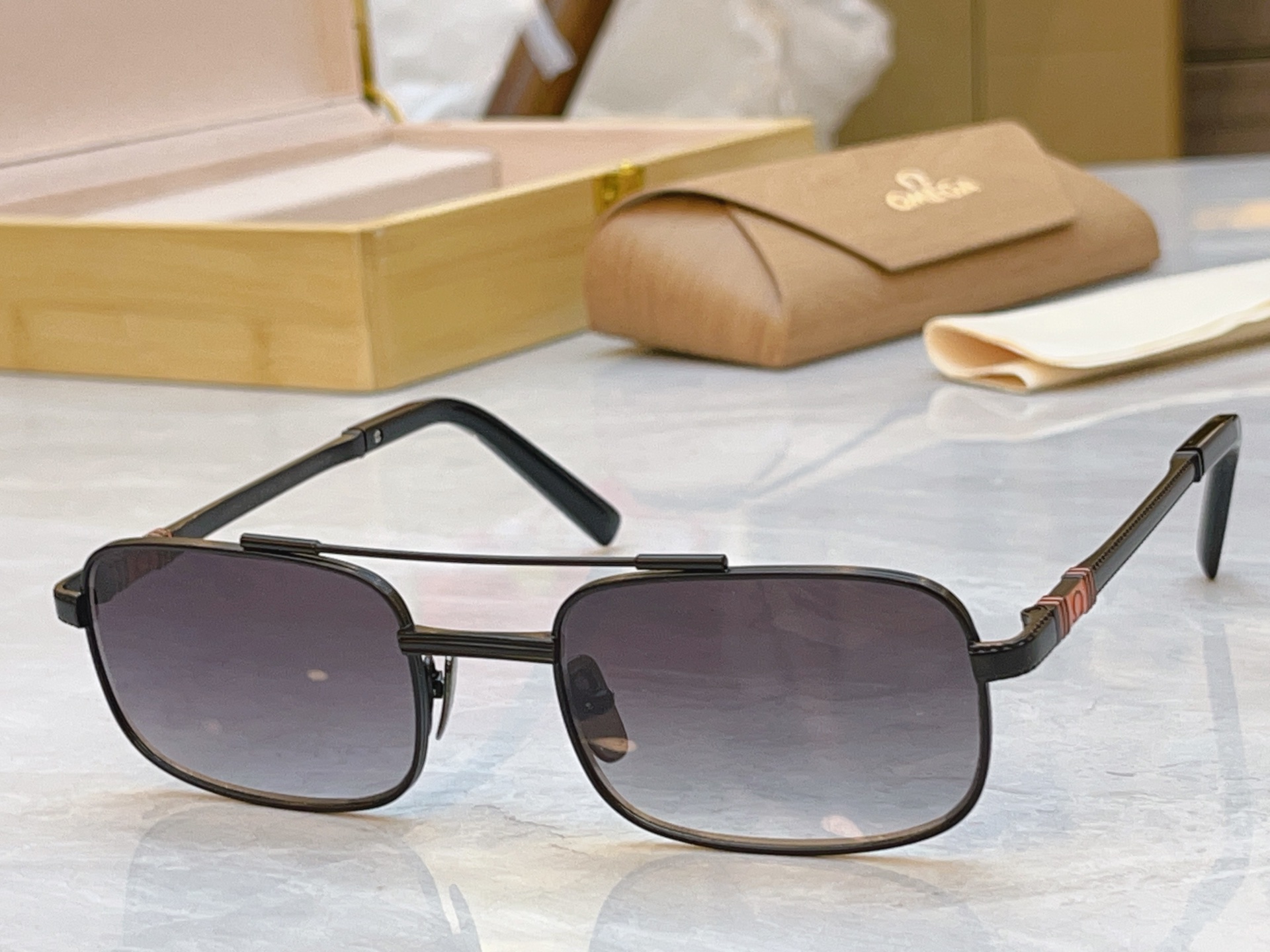 ，【OWEG*】欧米*茄新款太阳镜， MODEL：SS1354，SIZE：55口21-145