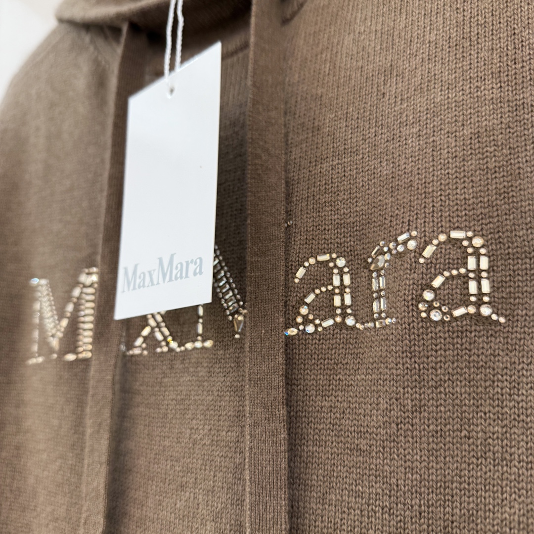 Maxmara2024年秋冬新款女装抽绳连帽针织卫衣购入专柜原版1:1定制采用100%羊绒面料以及进口亮