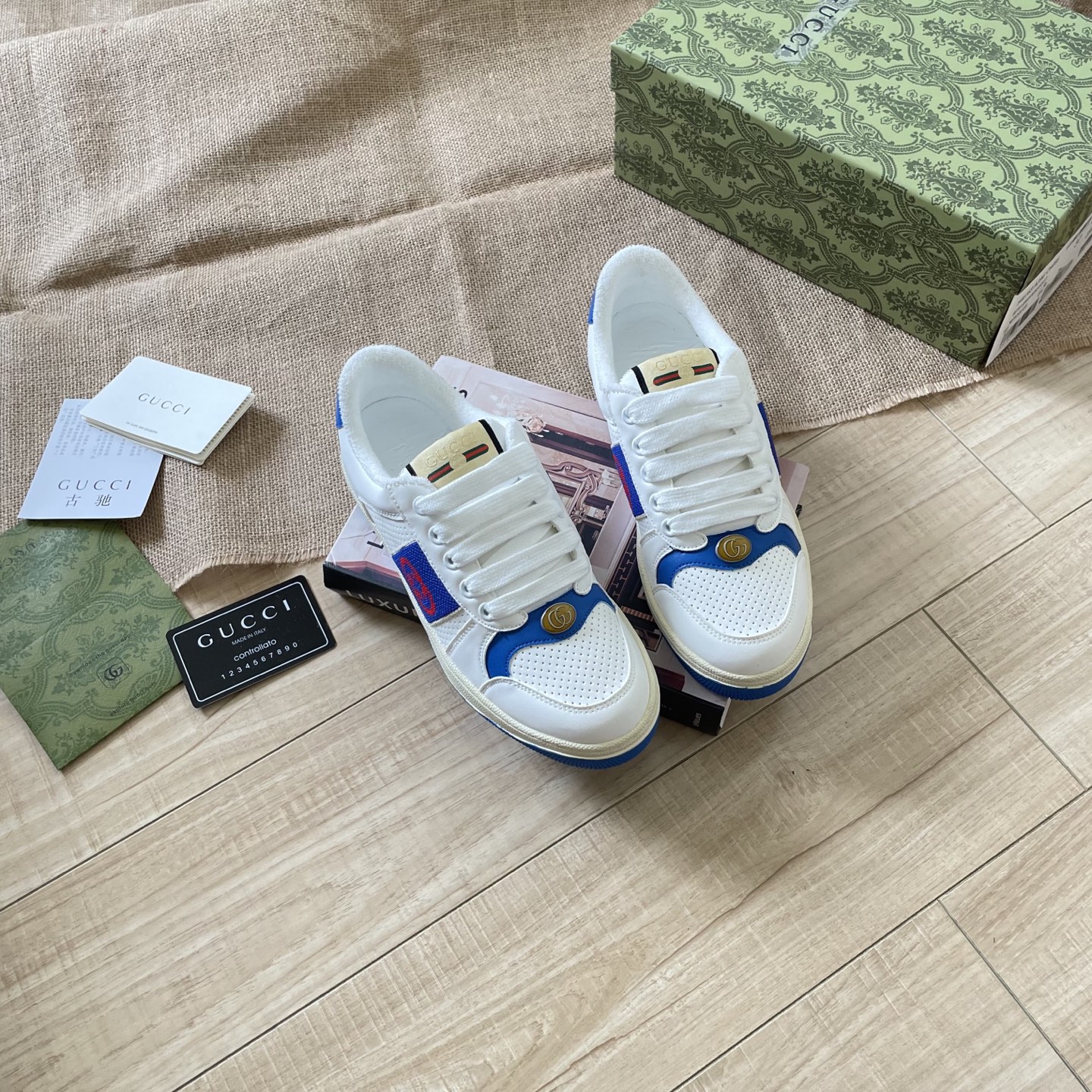 GUCCI 古驰2025顶级专柜 代购系列 官网上新 全球同步 古驰顶级情侣脏脏鞋/情侣鞋/古驰情侣/GUCCI鞋控 小红书热搜常客 情侣穿搭OOTD 古驰经典脏鞋 全系配色 ➤ 原版开模 代购级版本 ➤ 进口磨砂皮/老花布 ➤ 高密汗巾…