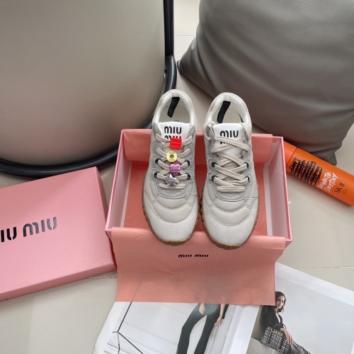 Miu Miu 25SS Women's White Leather and Suede Trimmed Sneakers 1 Miu Miu 25SS Women's White Leather and Suede Trimmed Sneakers