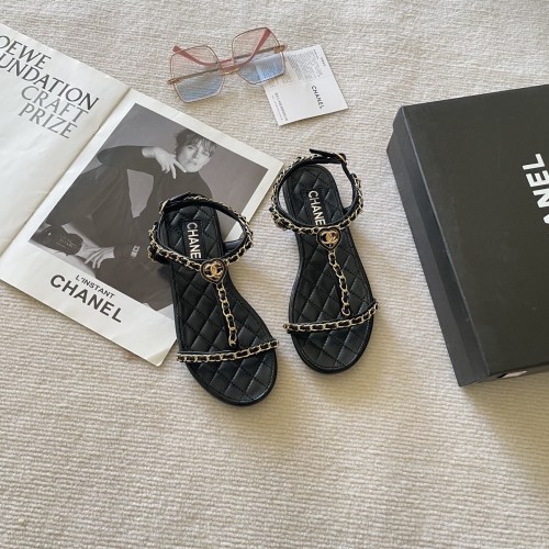Chanel 2025 Heart Chain Sandals - Luxurious & Stylish Summer Essential 1 Chanel 2025 Heart Chain Sandals - Luxurious & Stylish Summer Essential