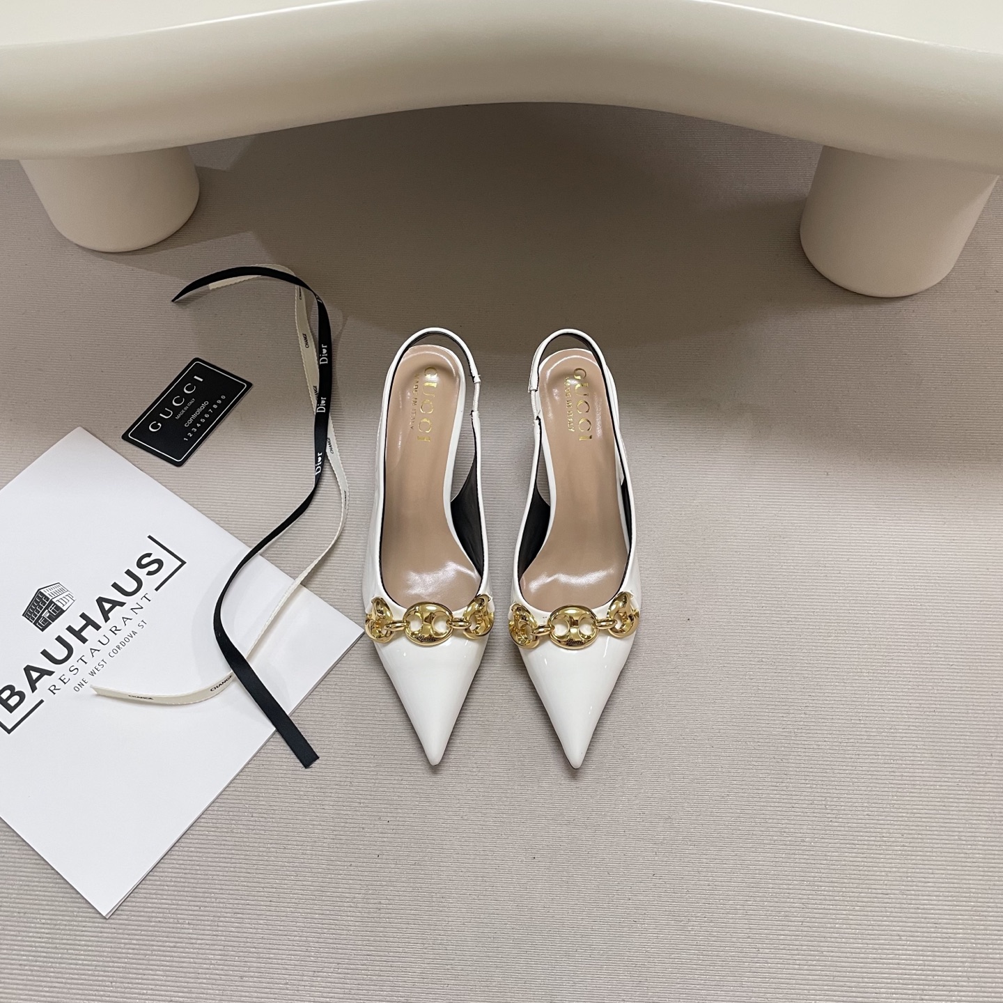 Gucci White Leather Slingback Pumps with Gold Chain Detail - Pointed Toe