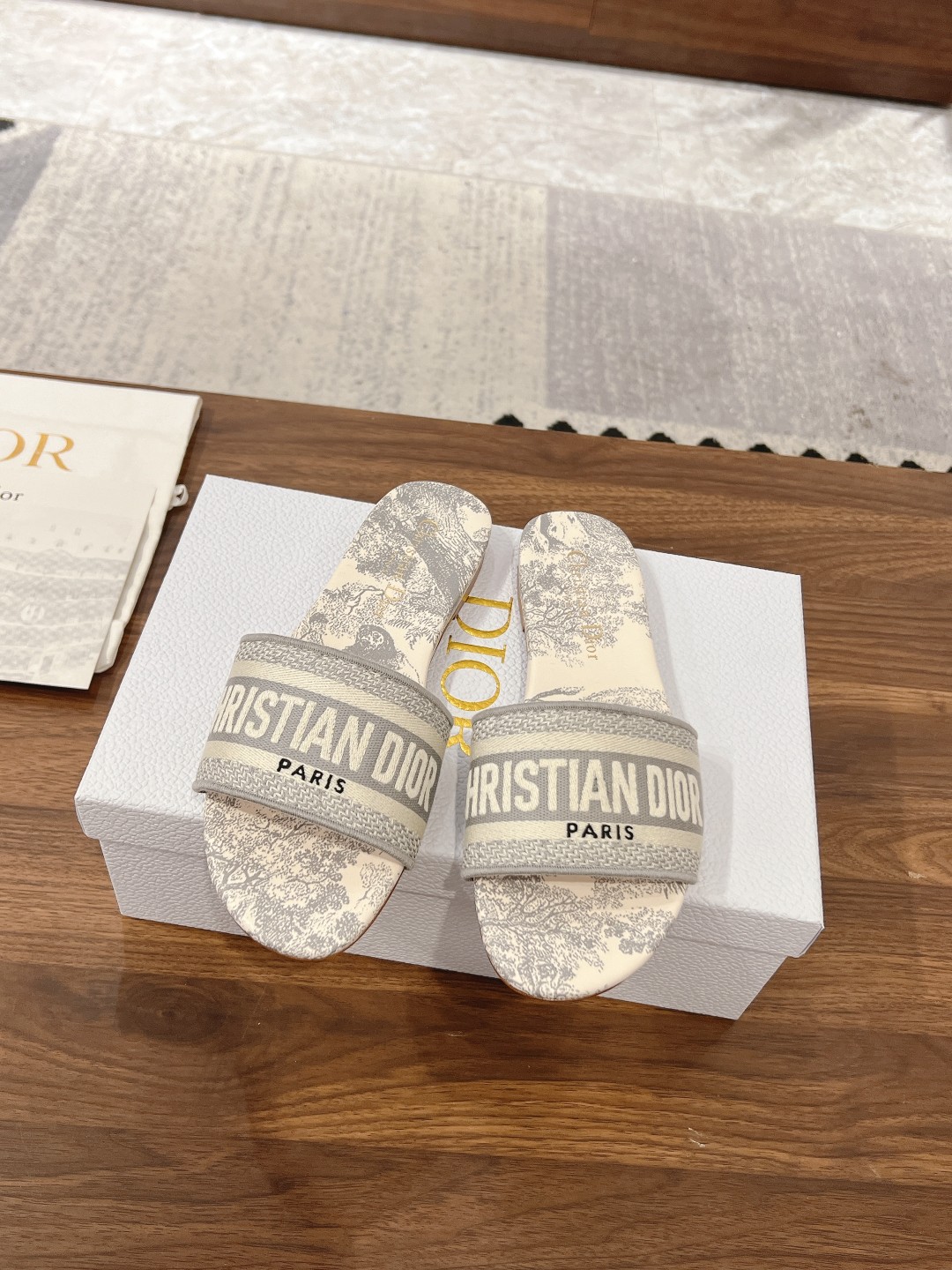 _di09soYn3b_MMM5wrEz1zEtYt5cRIot7iZkSGlw