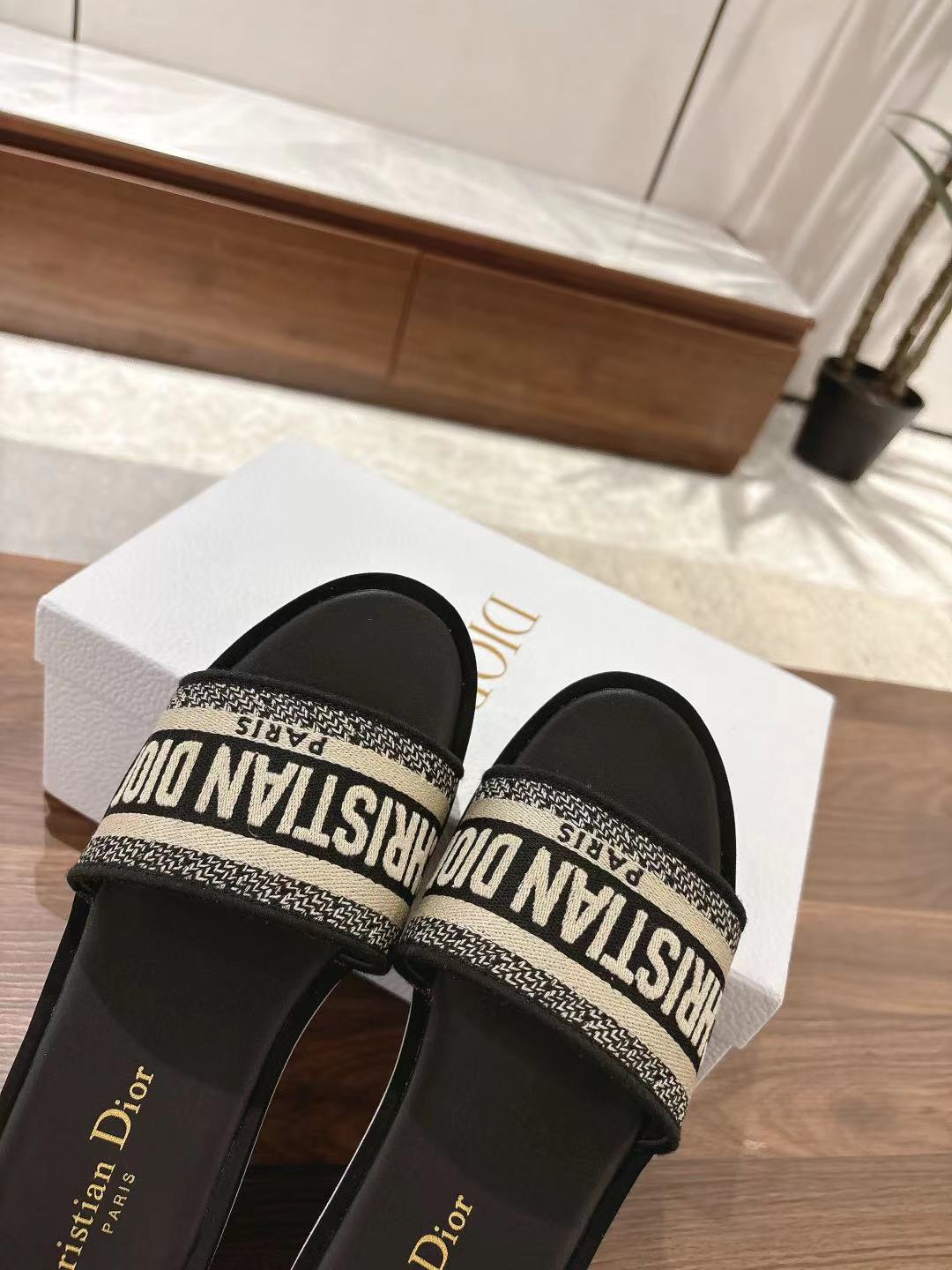 Dior Dway Striped Platform Slide Sandals, Stylish & Comfortable 8 a1742037966398 6348