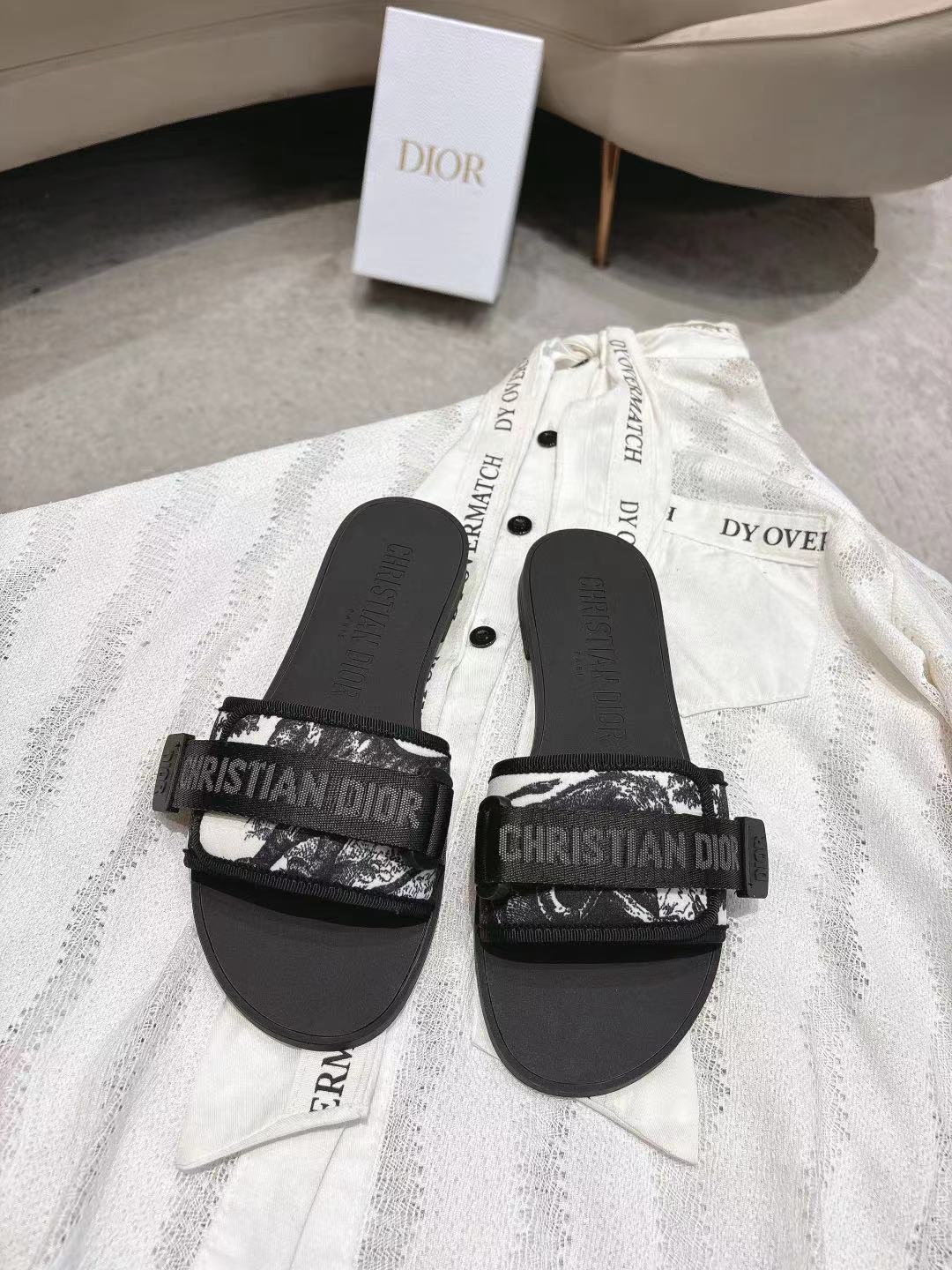 Dior Slides