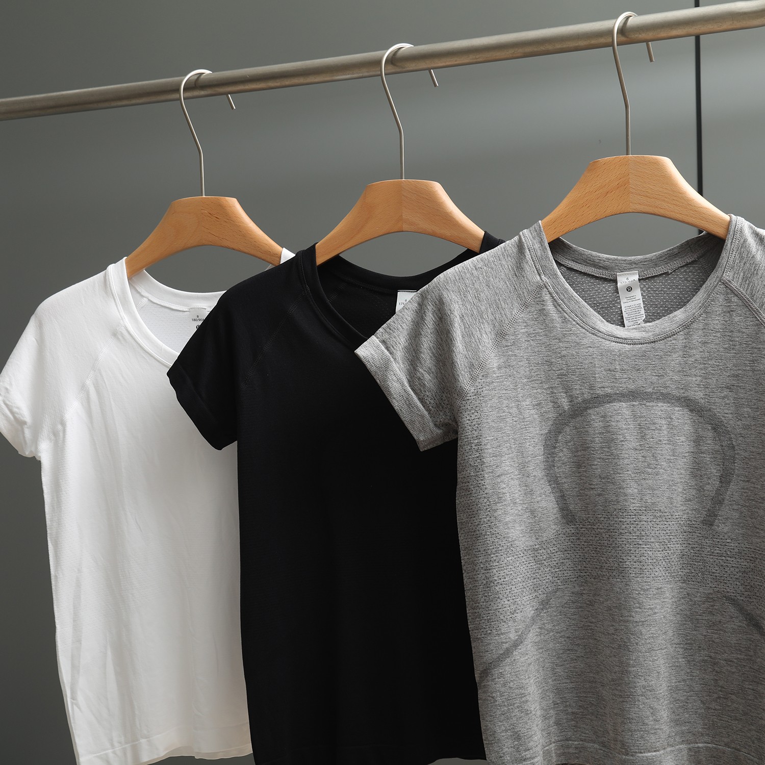 Lululemon Swiftly Tech t-shirt run gray yoga