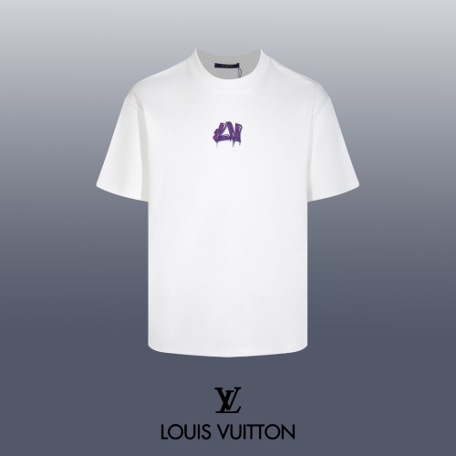 Louis Vuitton Men's 24SS Classic T-Shirt - Premium Quality, Durable Fabric 1 Louis Vuitton Men’s 24SS Classic T-Shirt – Premium Quality, Durable Fabric