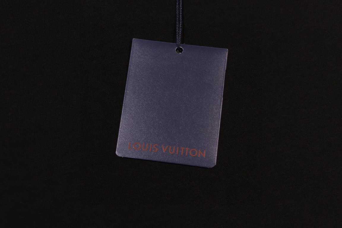 Louis Vuitton 24SS Classic Tee: Premium Quality, Comfortable Fit, Stylish Design 4 i1752709953 2498 1