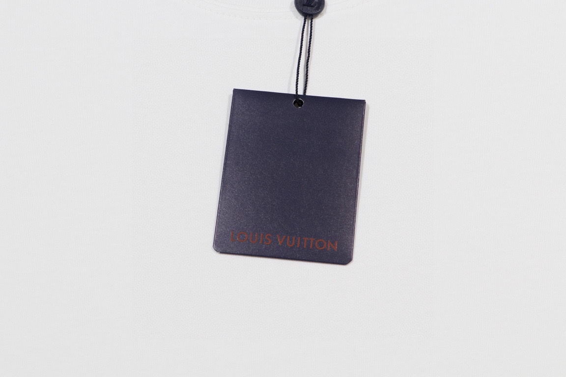 Louis Vuitton 24SS Classic Tee - High Quality, Durable, and Comfortable 5 i1752710242 2672 5