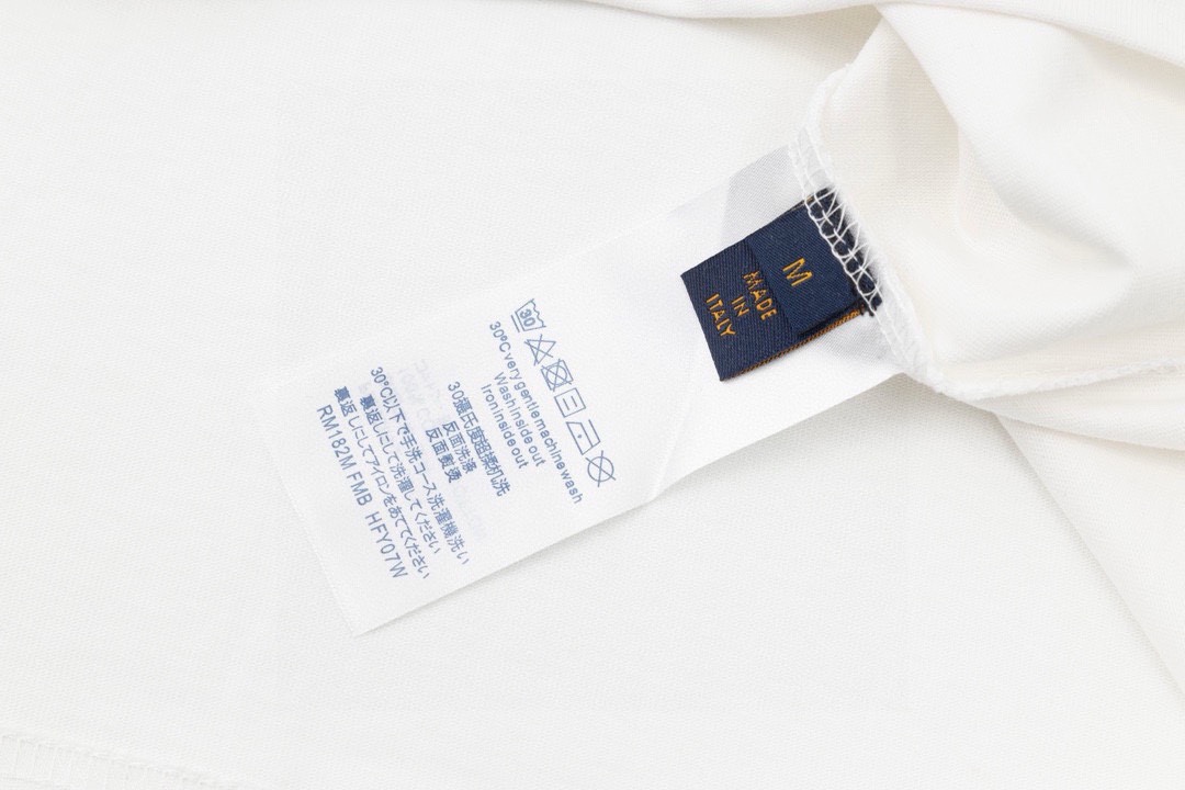 Louis Vuitton 24SS Classic Tee - High Quality, Durable, and Comfortable 7 i1752710242 8105 6
