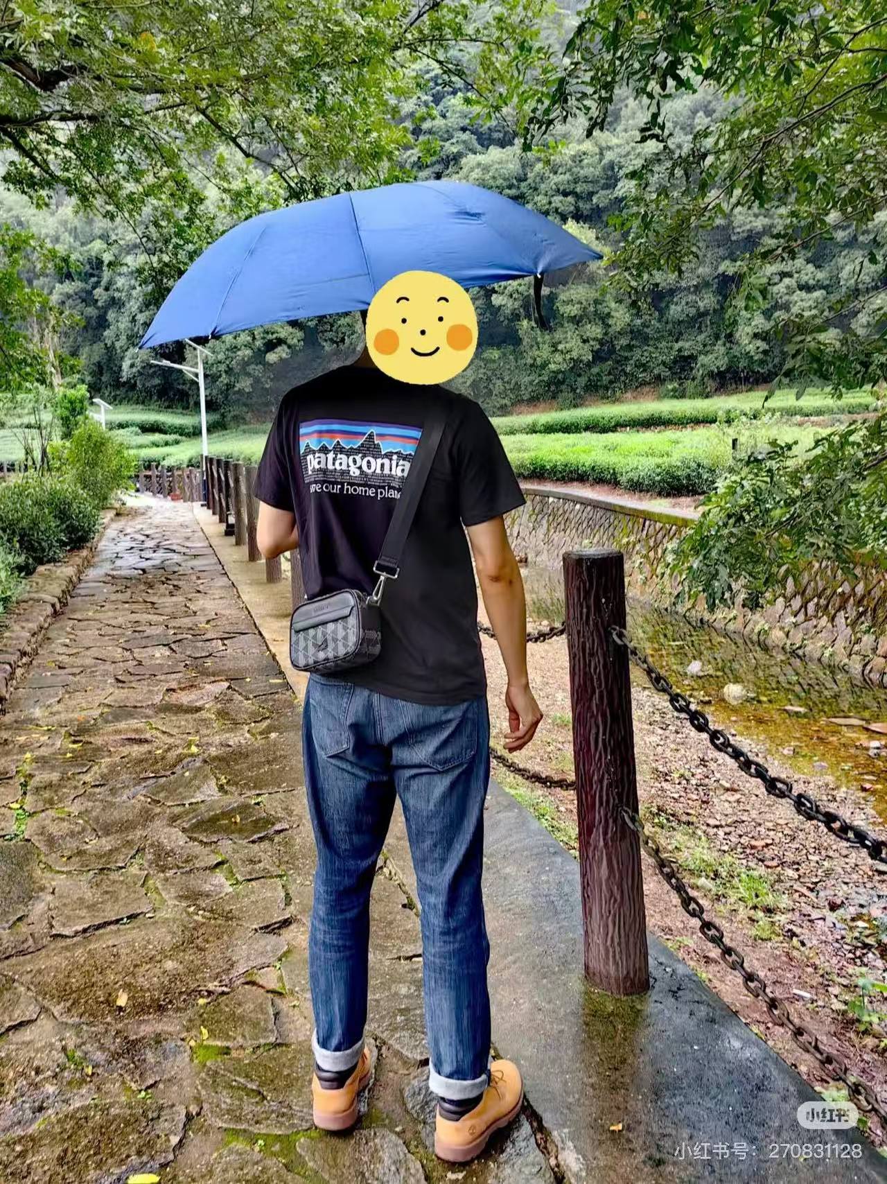 Alternative view of T-Shirt 07041