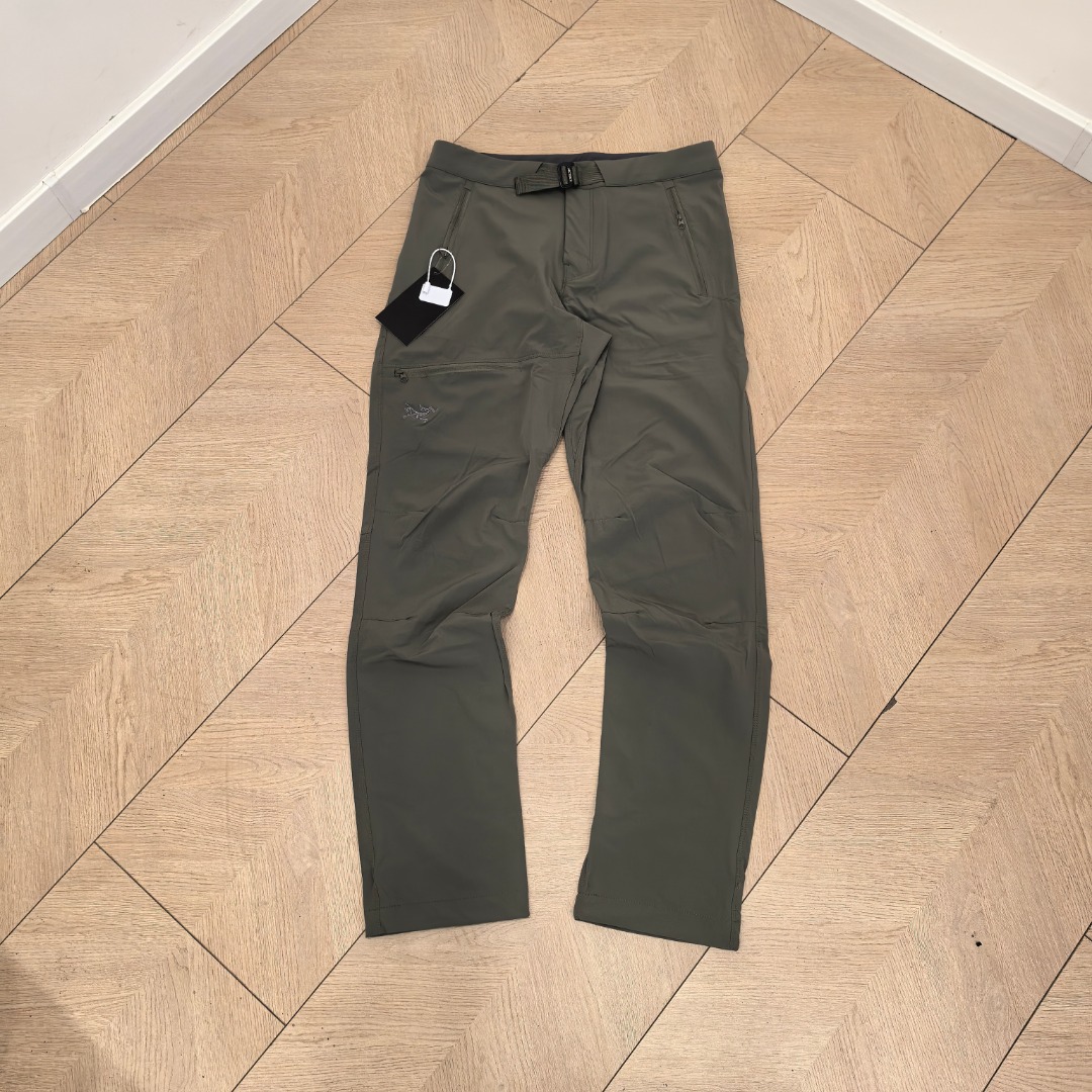 💰180
【高定】鸟软壳Gamma LIGHTWEIGHT纯色透气速干直筒休闲裤
系列里面最轻薄的一款
夏季可穿 男女均可驾驭
面料采用86%锦纶14%6氨纶
防水工艺 定织定染
脚口带松紧 腰围可调节【自带腰带】
还原度98% 且买且珍惜
颜色:黑色 幽雾绿 隐秘灰
尺码表/cm
30 裤长104 脚口 18 腰围76 臀围102
32 裤长105 脚口 19 腰围80 臀围104
34 裤长108 脚口20 腰围86 臀围110
36 裤长109 脚口21 腰围92 臀围112
手工测量2-3cm误差仅供参考!