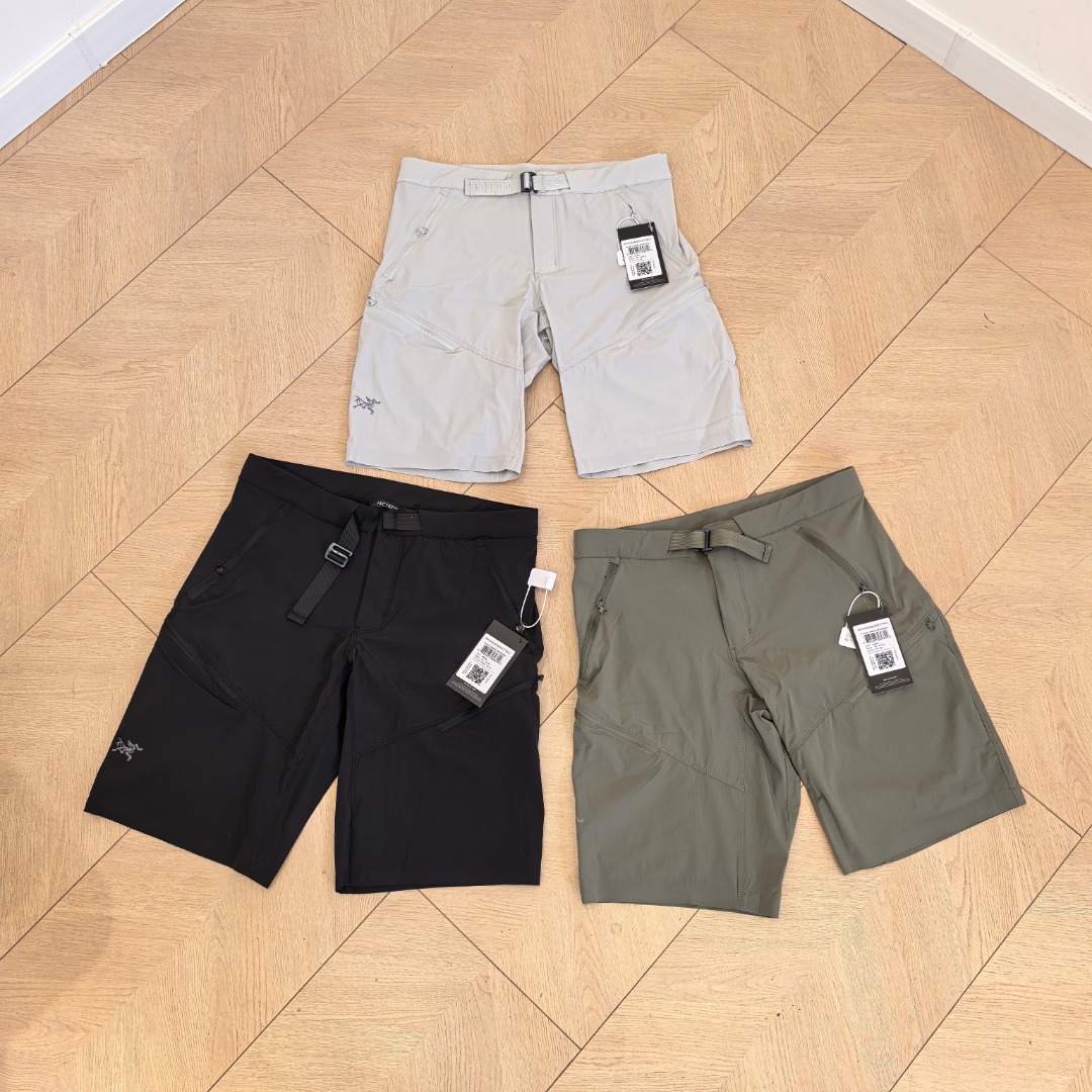 💰140
【高定】鸟Gamma quick系列软壳短裤
TerraTex梭织布轻薄面料功能性防水透气 刺绣logo 自配腰带调节正品YKK拉链 五金开模定制颜色:幽雾绿 黑色 灰色
尺码:30 32 34 36 (90-200斤无压力)
30裤长52 腰围82 臀围98 脚口25
32裤长53 腰围86 臀围102 脚口26
34裤长54 腰围90 臀围106 脚口27
36裤长55 腰围92 臀围110 脚口28
手工测量2-3cm误差!