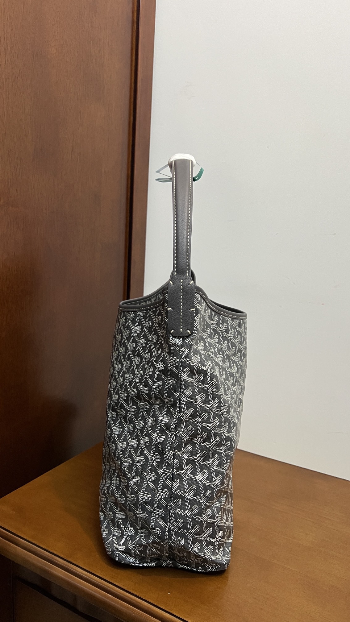 Goyard 限定 爱心、纯手工彩绘、每个都是独一无二、（配全套包装）免税版~代购级高版本~