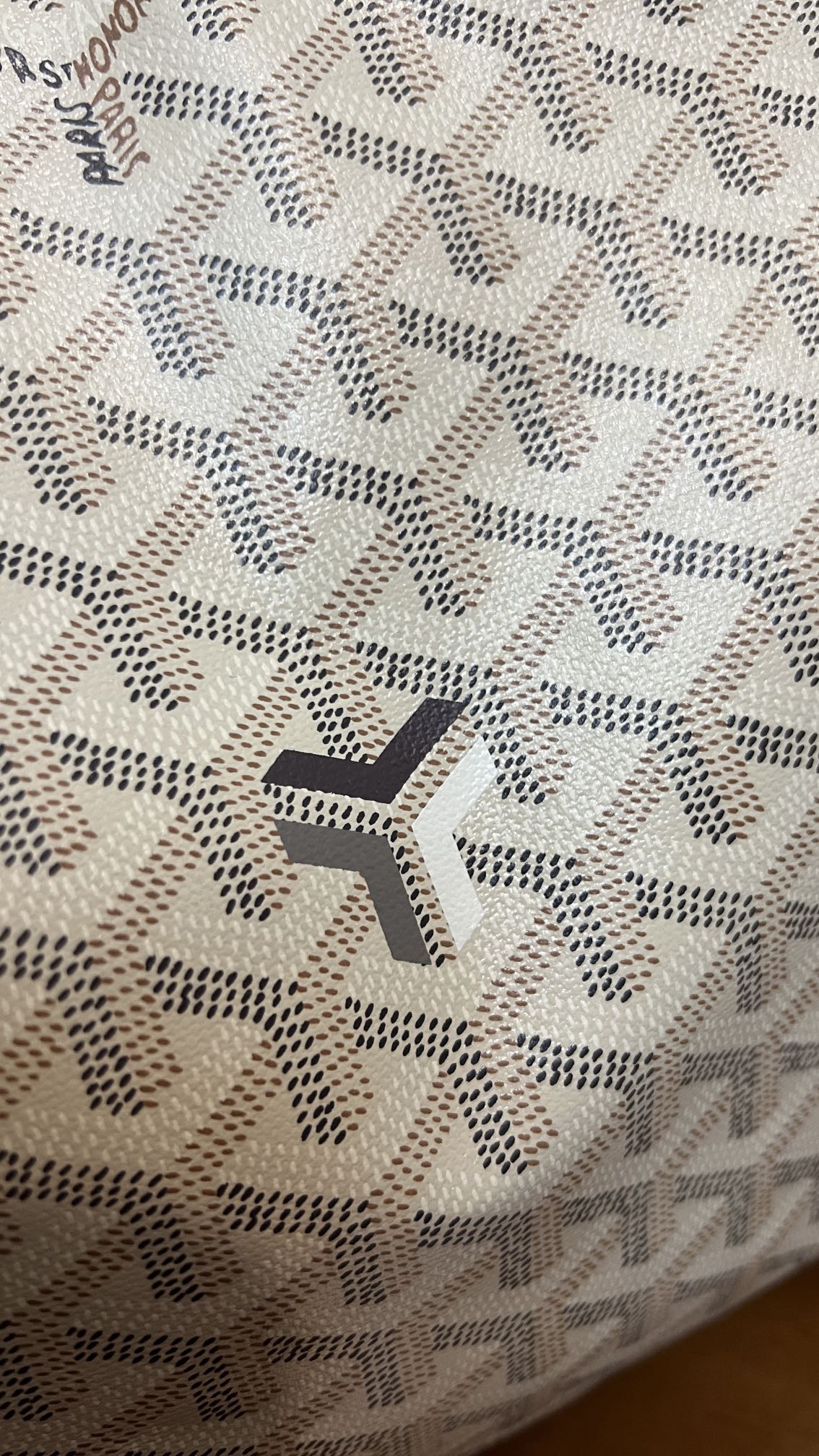 Goyard Bohème hobo流浪包 啦 整个包型都非常适用于日常通勤的一款包 包自重轻盈柔软