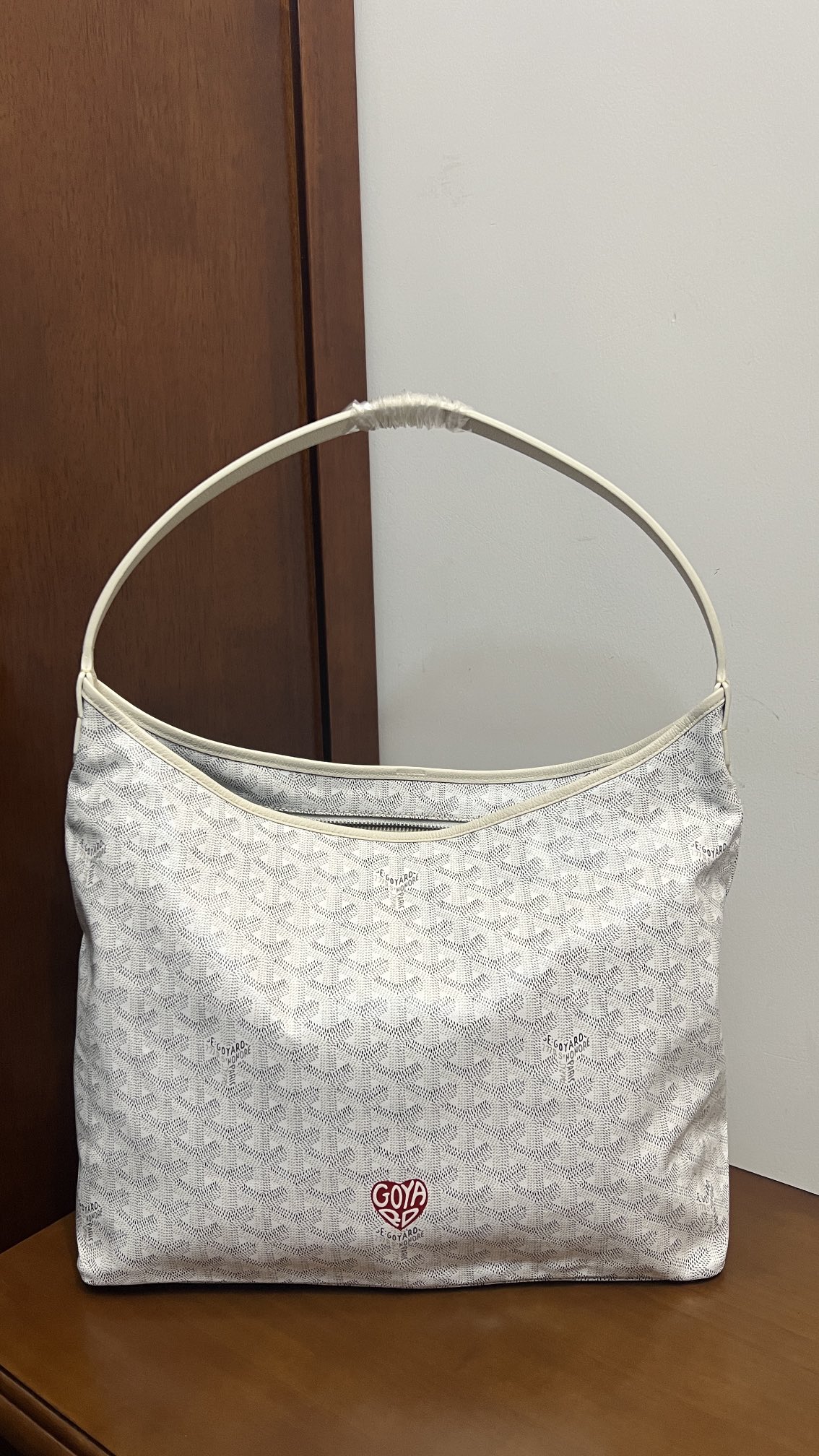 Goyard 限定 爱心、纯手工彩绘、每个都是独一无二、（配全套包装）免税版~代购级高版本~