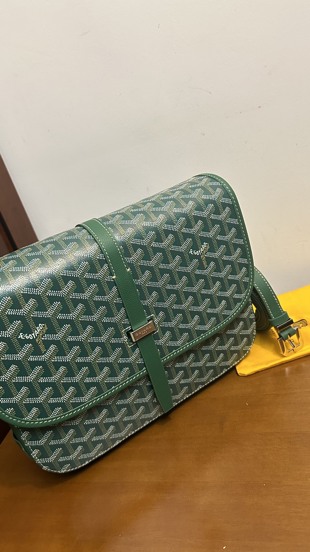 Goyard 首批第三代荔枝纹大号邮差包终于