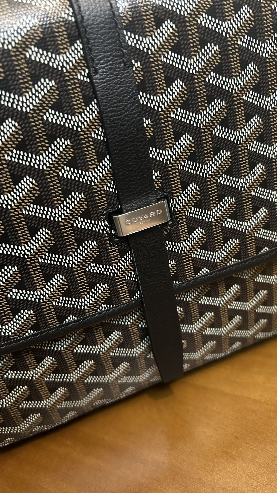 Goyard 首批第三代荔枝纹大号邮差包终于