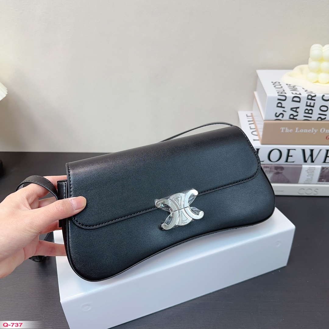 CHANEL Leather Bow Clutch Bag