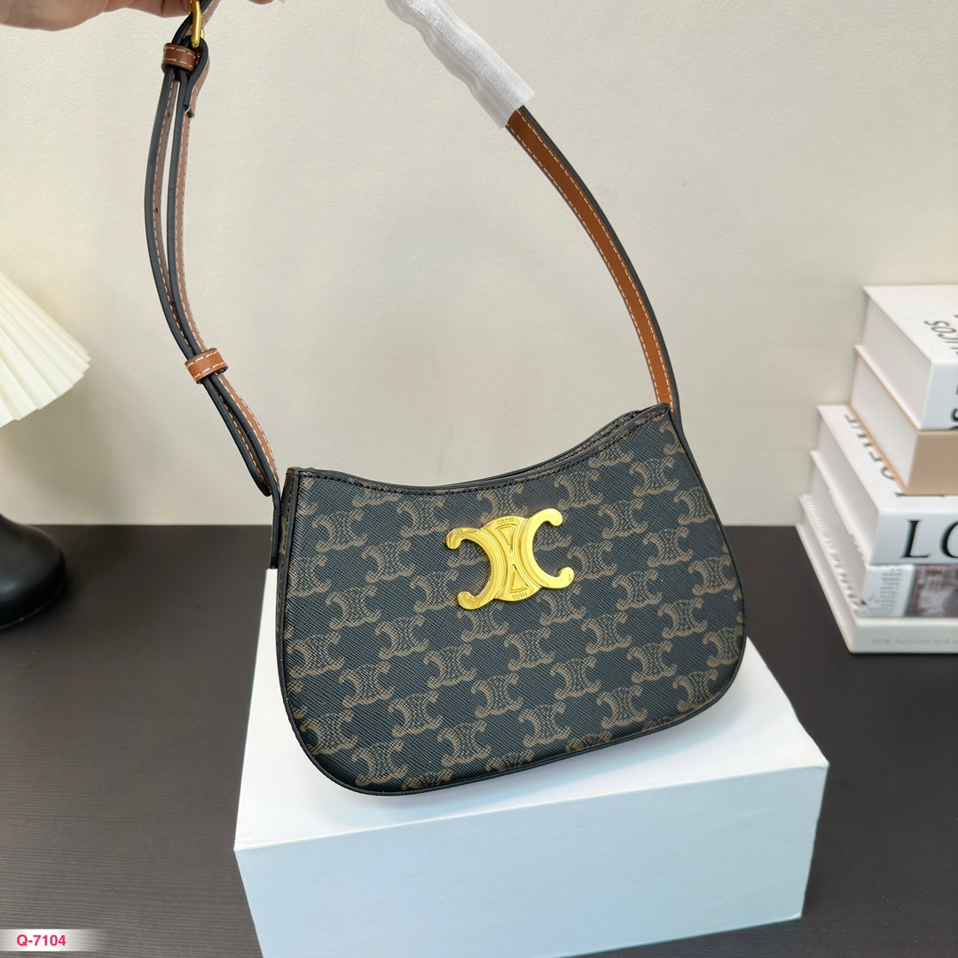 💰360 配折叠盒 Celine 赛琳新款Tilly腋下包小巧圆润的hobo包型,整体风格更为轻松活泼! 配有延长肩带,随性切换~ 上身超好看,超百搭!! 尺寸22.13cm