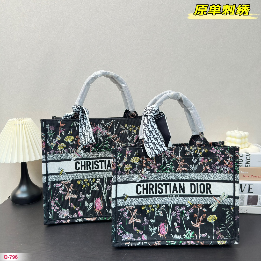 Dior Hoch
 Taschen Tragetaschen Stickerei Frühling/Sommer Kollektion Fashion