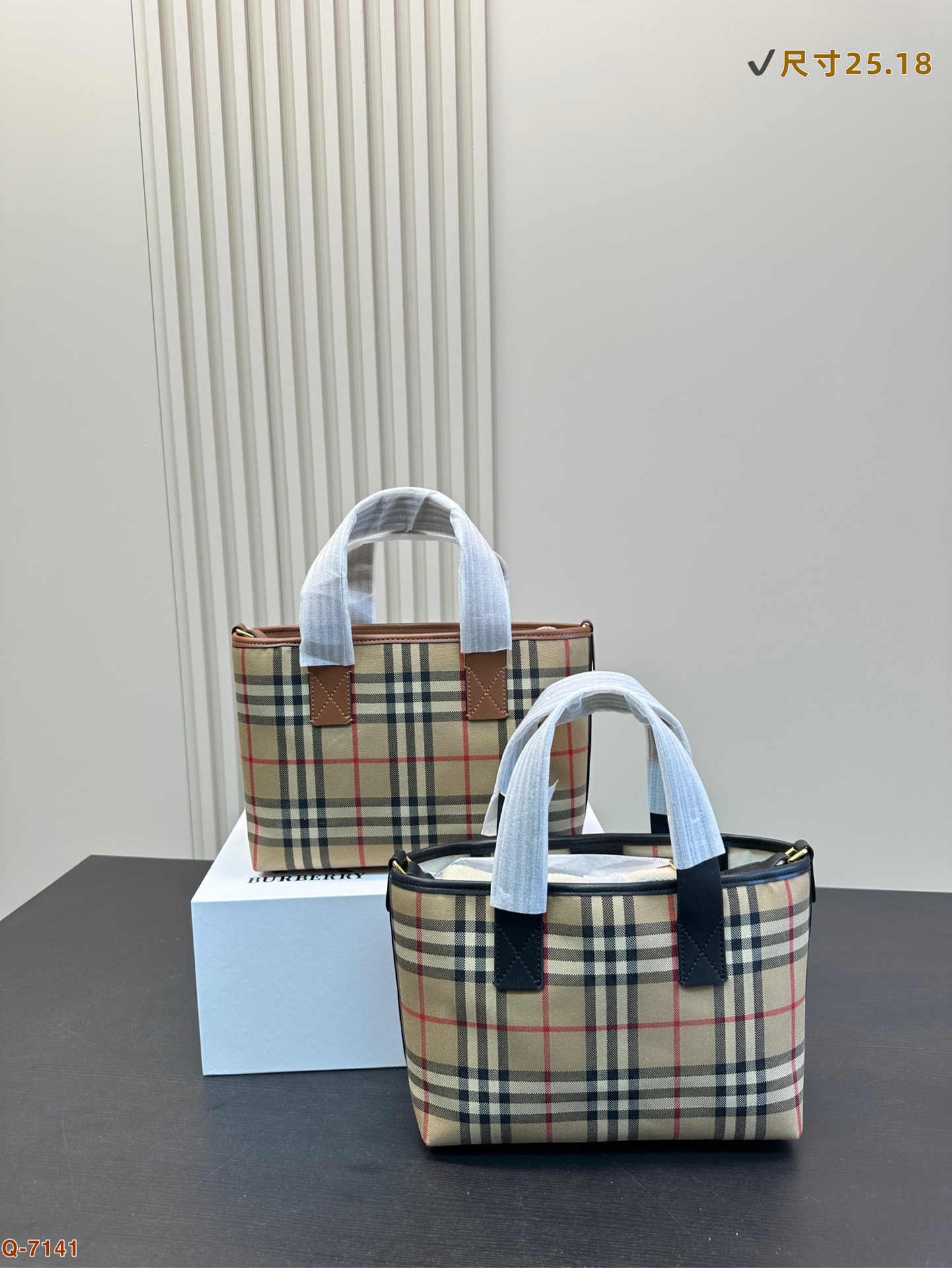 💰350 配折叠盒 巴宝莉 托特包 Burberry 舒适与精致并存 简洁大方 却又不失小心机 轻松朾造优雅通勤穿搭 尺寸 25.18