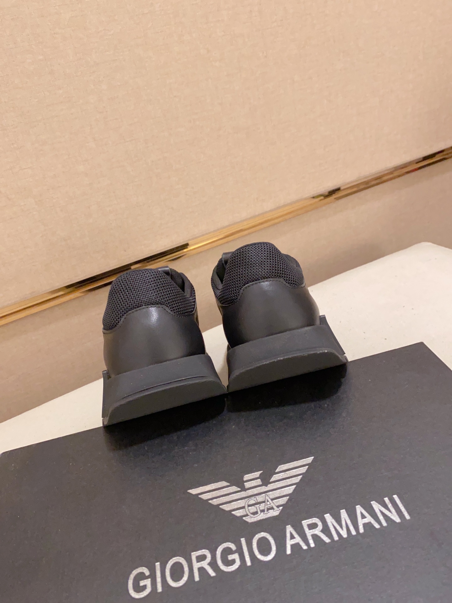 Factory Precio: 230Armani (Armani) sitio web oficial sincronizado con los últimos modelos de la part